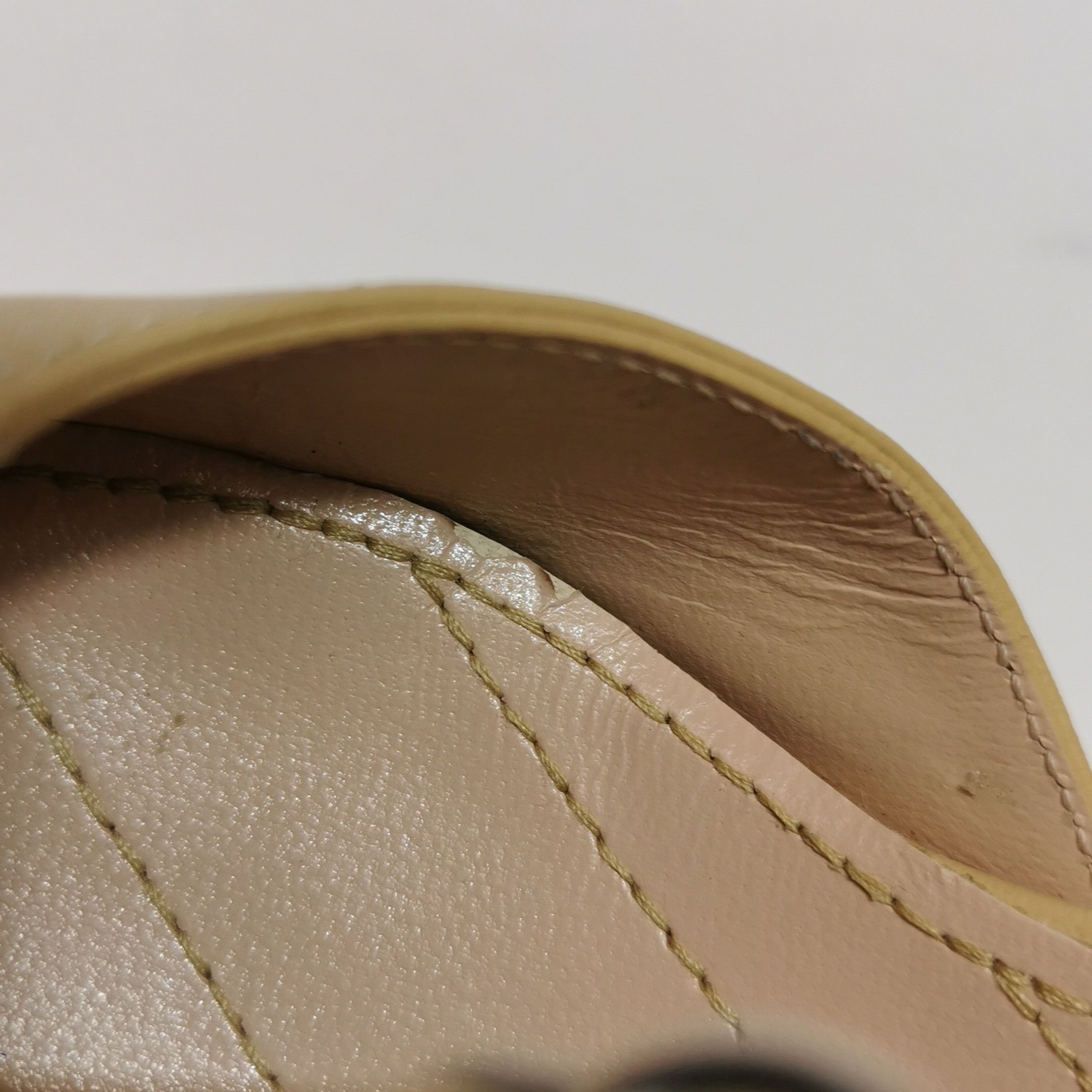 Gucci Gucci Women 6-5 Heels Size US 6.5 / IT 36.5 - 11 Thumbnail