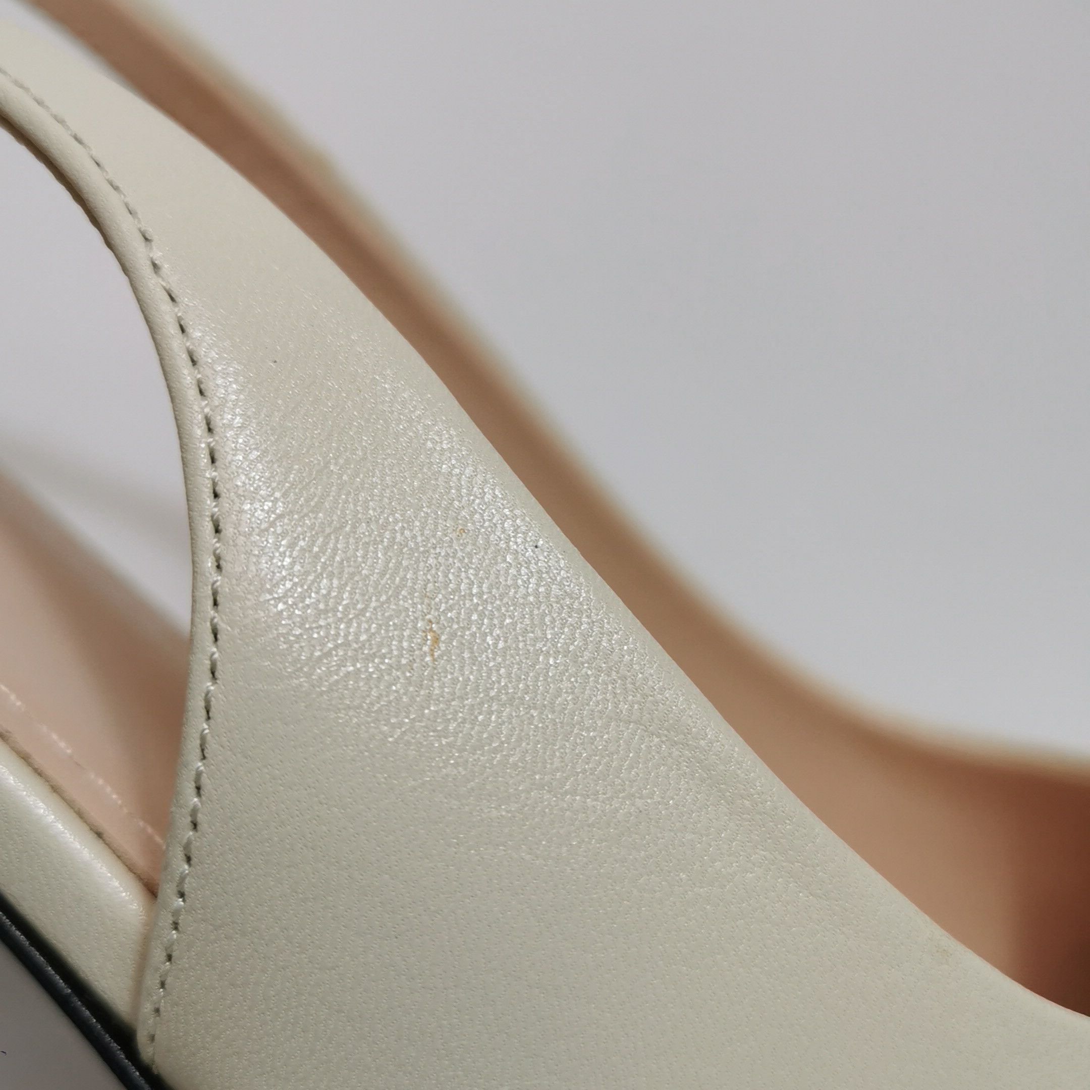 Gucci Gucci Women 7-5 Flats Size US 7.5 / IT 37.5 - 7 Thumbnail