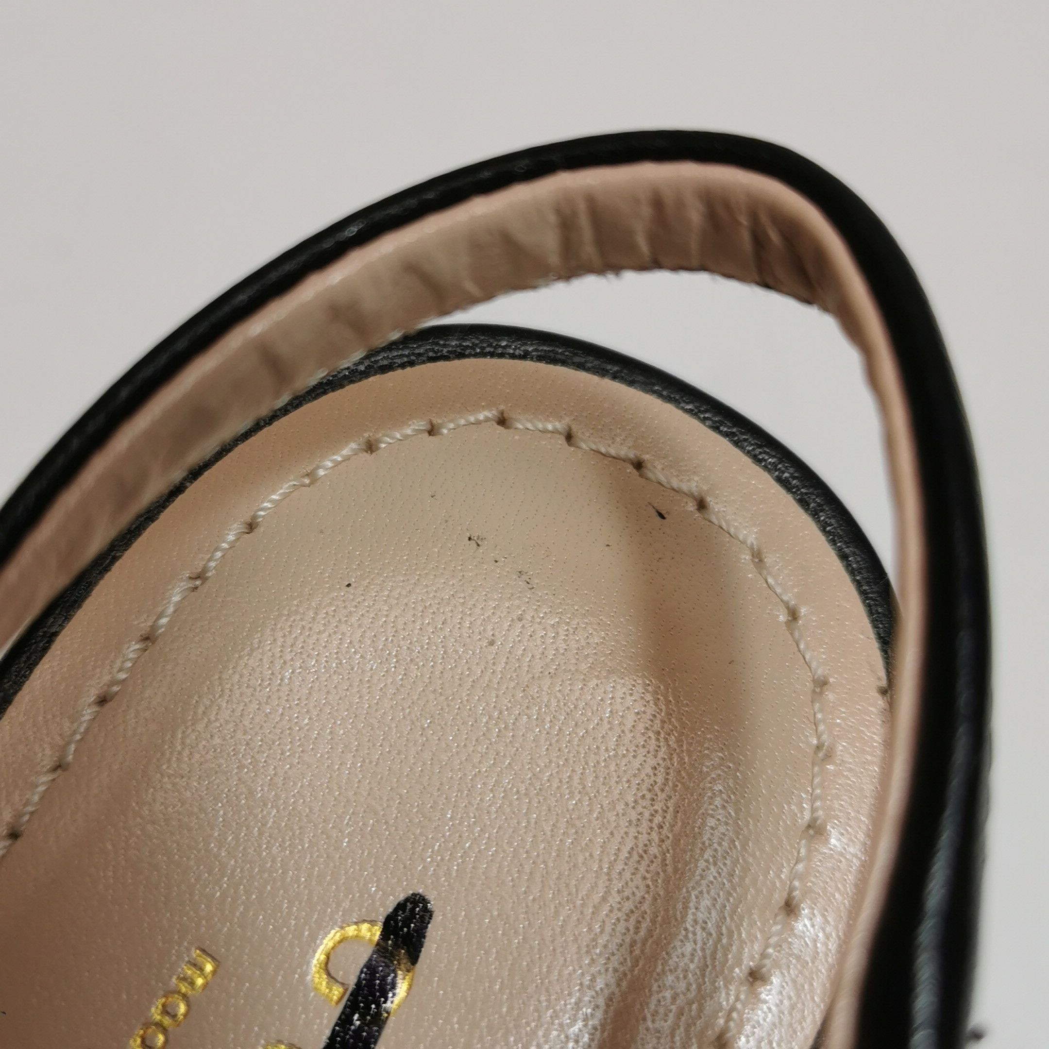 Gucci Gucci Women 6-5 Flats Size US 6.5 / IT 36.5 - 9 Thumbnail