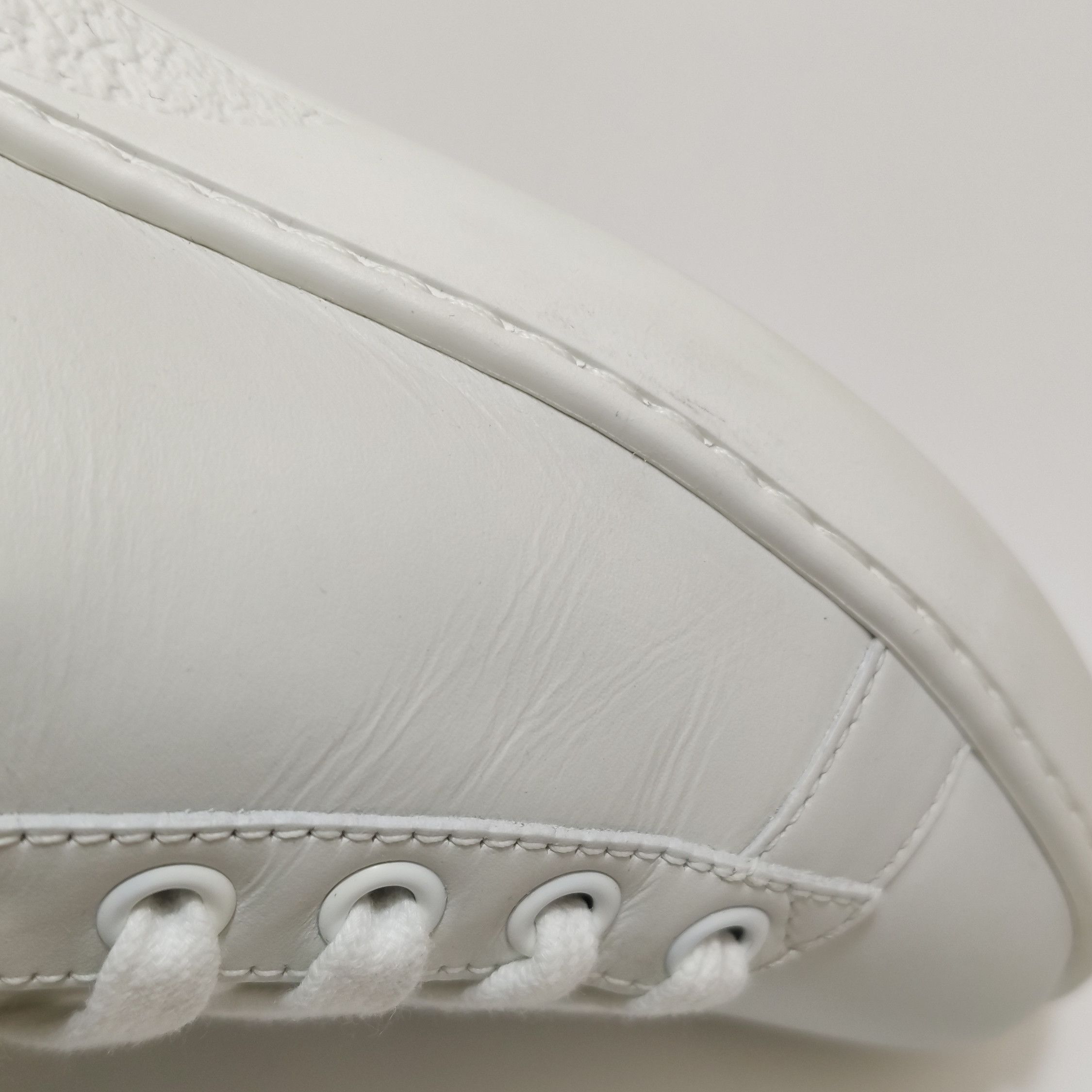 Gucci Gucci Women 5 Lowtop Sneakers Size US 5 / IT 35 - 10 Thumbnail