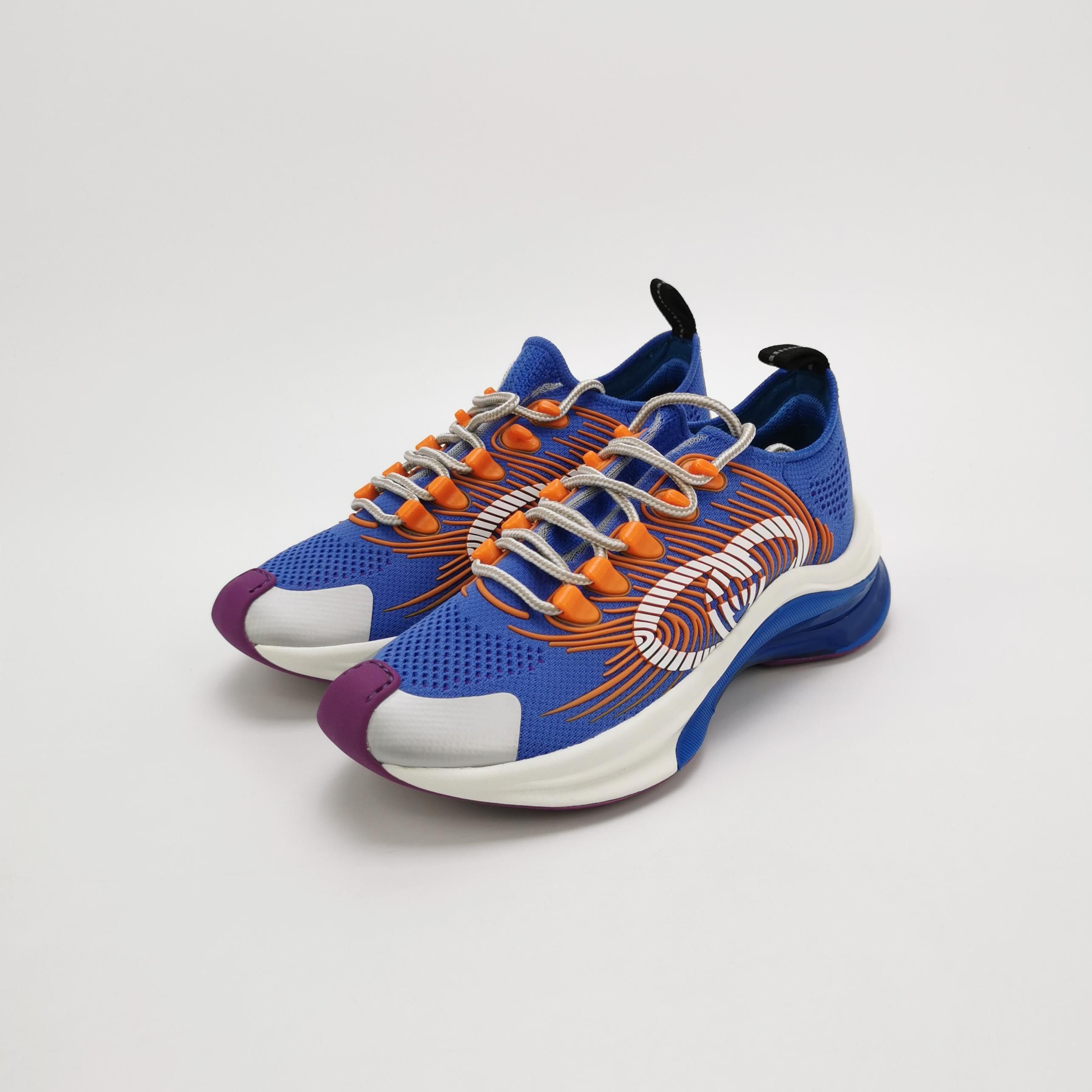 Gucci Gucci Women 6 Lowtop Sneakers Size US 6 / IT 36 - 2 Thumbnail