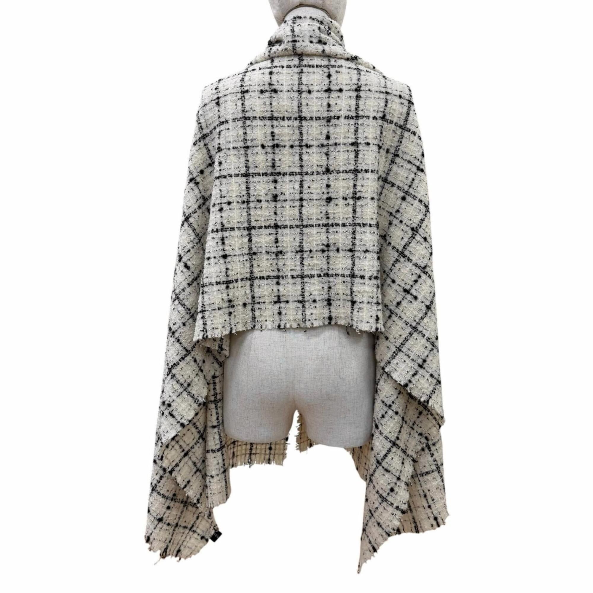Chanel CHANEL 2025/2026 Model AAB731 Current Cashmere Blend Cruise Collection Show Coco Mark Tweed Stole/Scarf White/Black Made in Italy Women's with Box Size ONE SIZE - 5 Thumbnail
