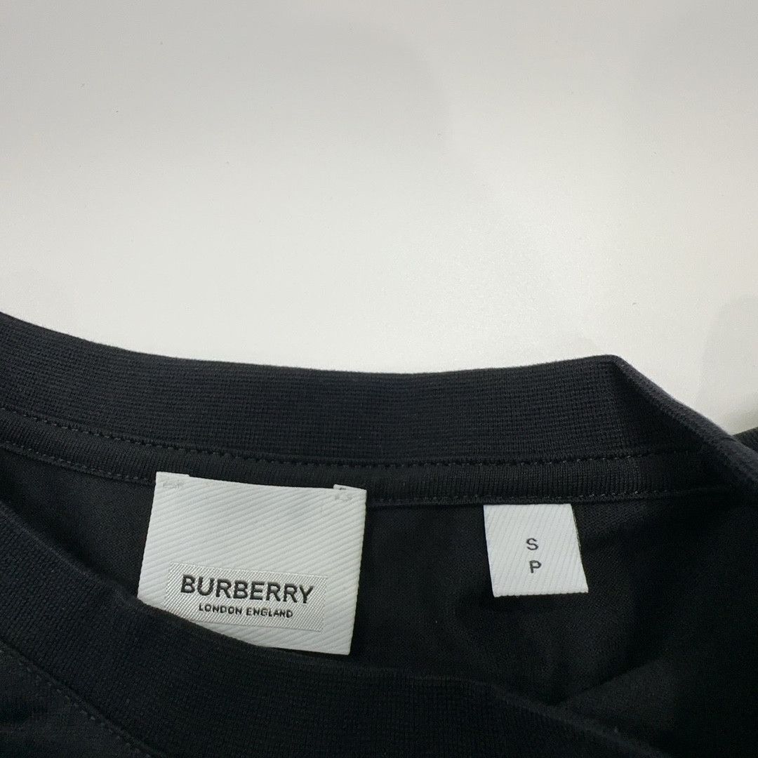 Burberry Burberry Check Pocket T-Shirt Size S Size S / US 4 / IT 40 - 3 Thumbnail