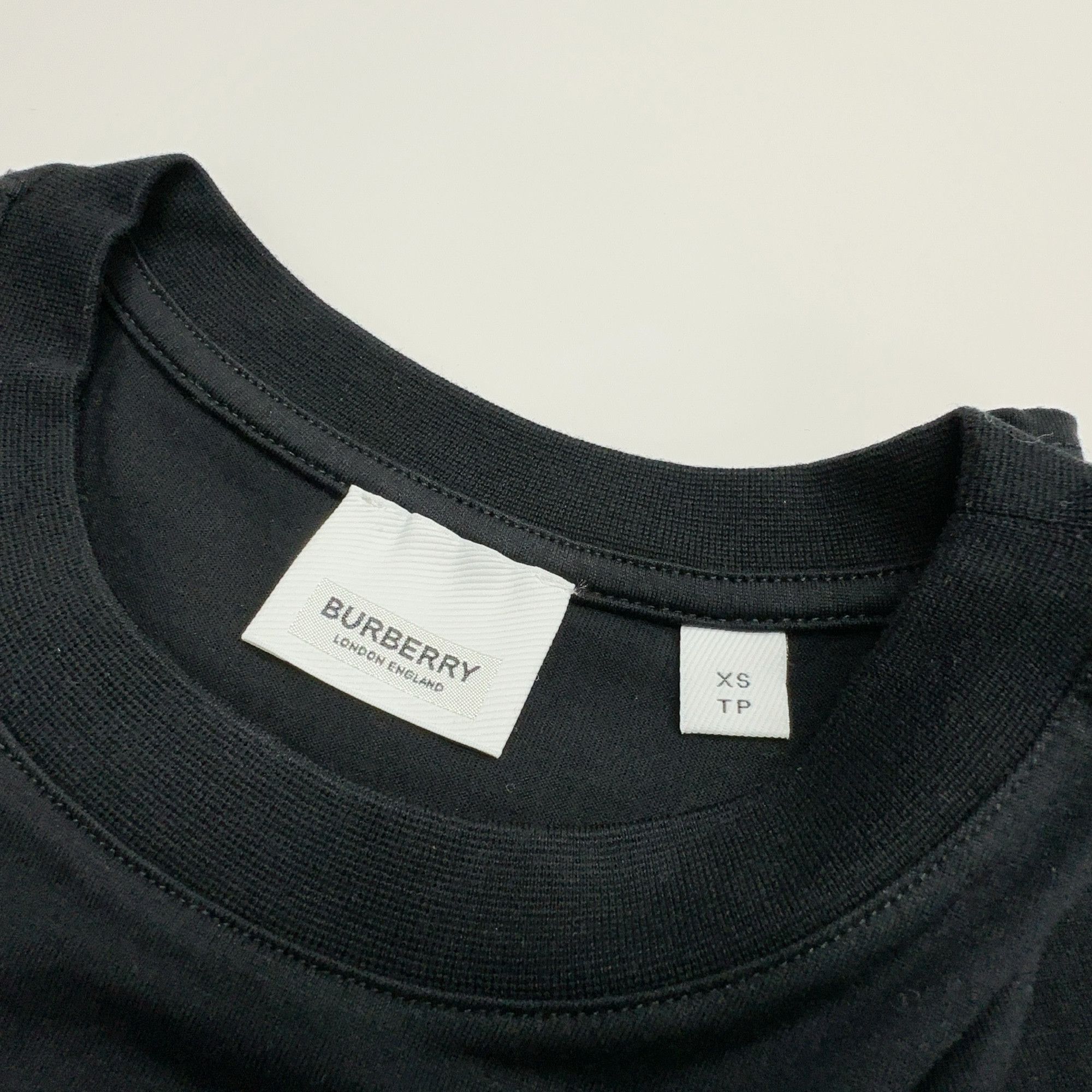 Burberry Burberry Logo Patch T-Shirt Dress Size XS Size XS / US 0-2 / IT 36-38 - 3 Thumbnail