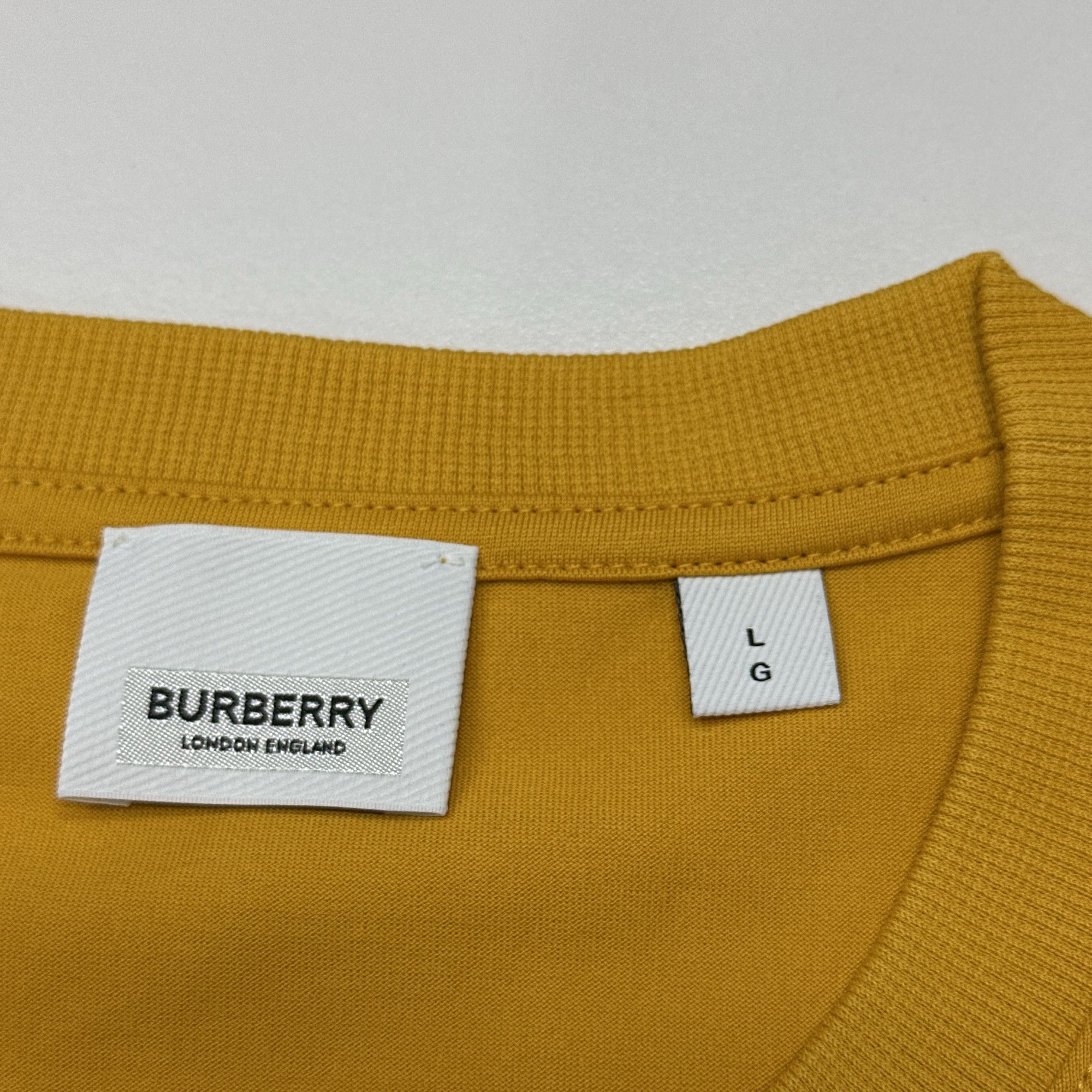 Burberry Burberry Logo Print T-Shirt Size L Size US L / EU 52-54 / 3 - 4 Thumbnail