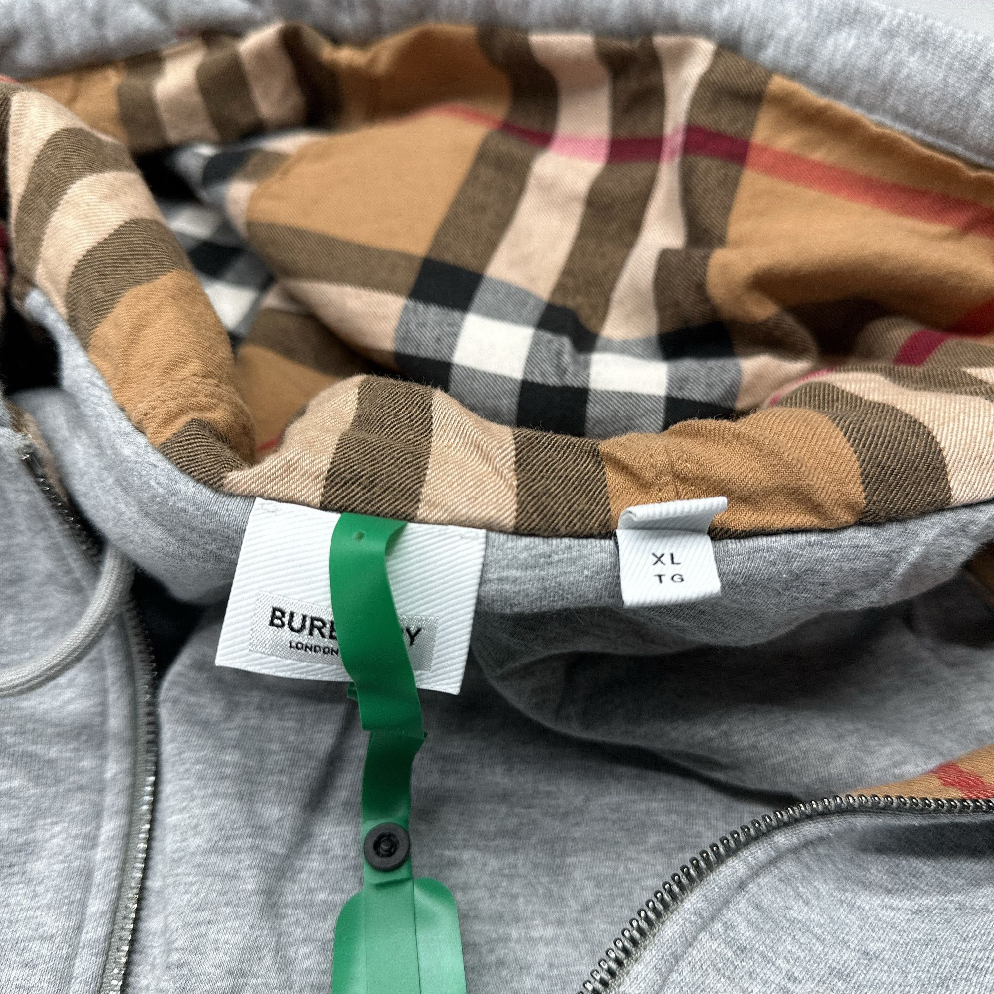 Burberry Burberry Check Lined Zip Hoodie Size XL Size US XL / EU 56 / 4 - 3 Thumbnail