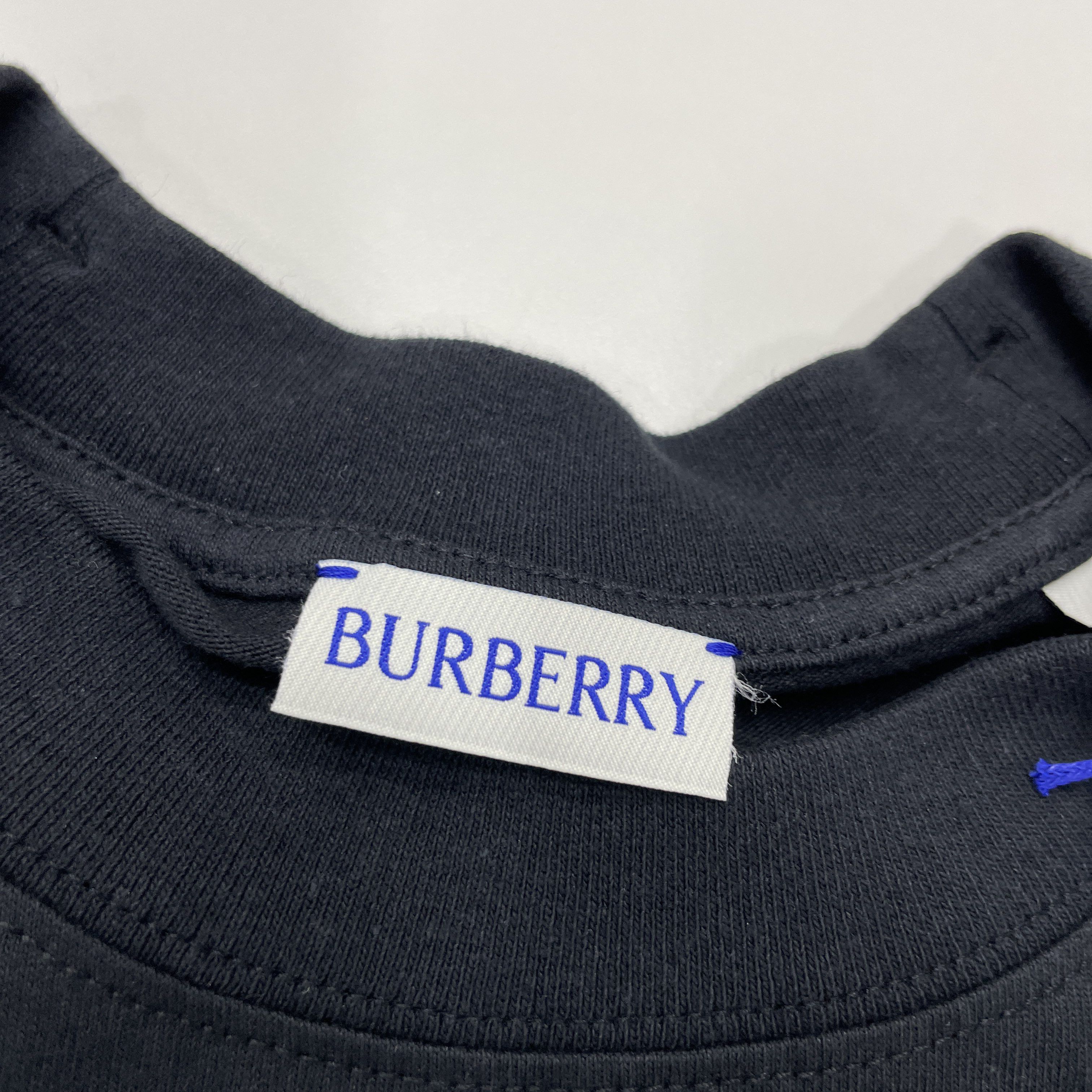 Burberry Burberry Equestrian Knight Long Sleeve T-Shirt Size S Size US S / EU 44-46 / 1 - 3 Thumbnail