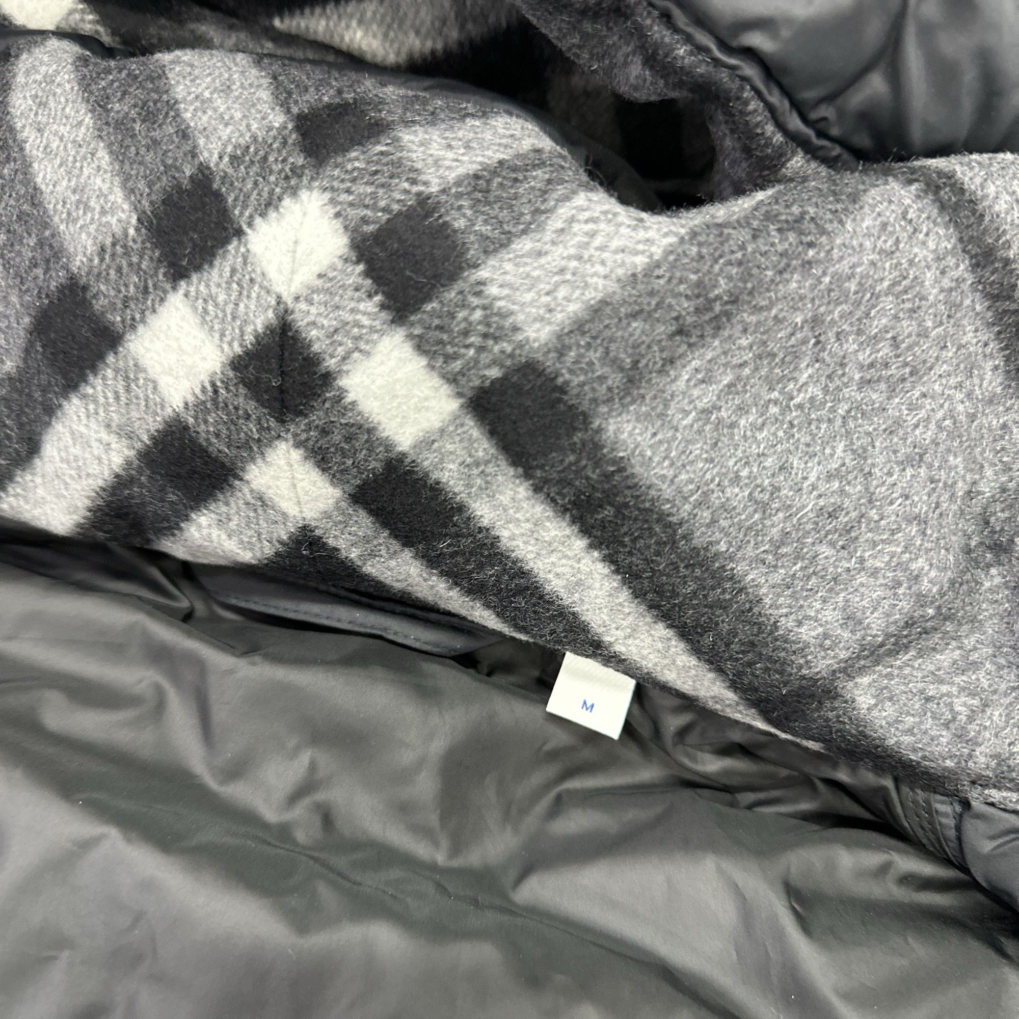 Burberry Burberry Hooded Puffer Jacket Size M Size US M / EU 48-50 / 2 - 3 Thumbnail