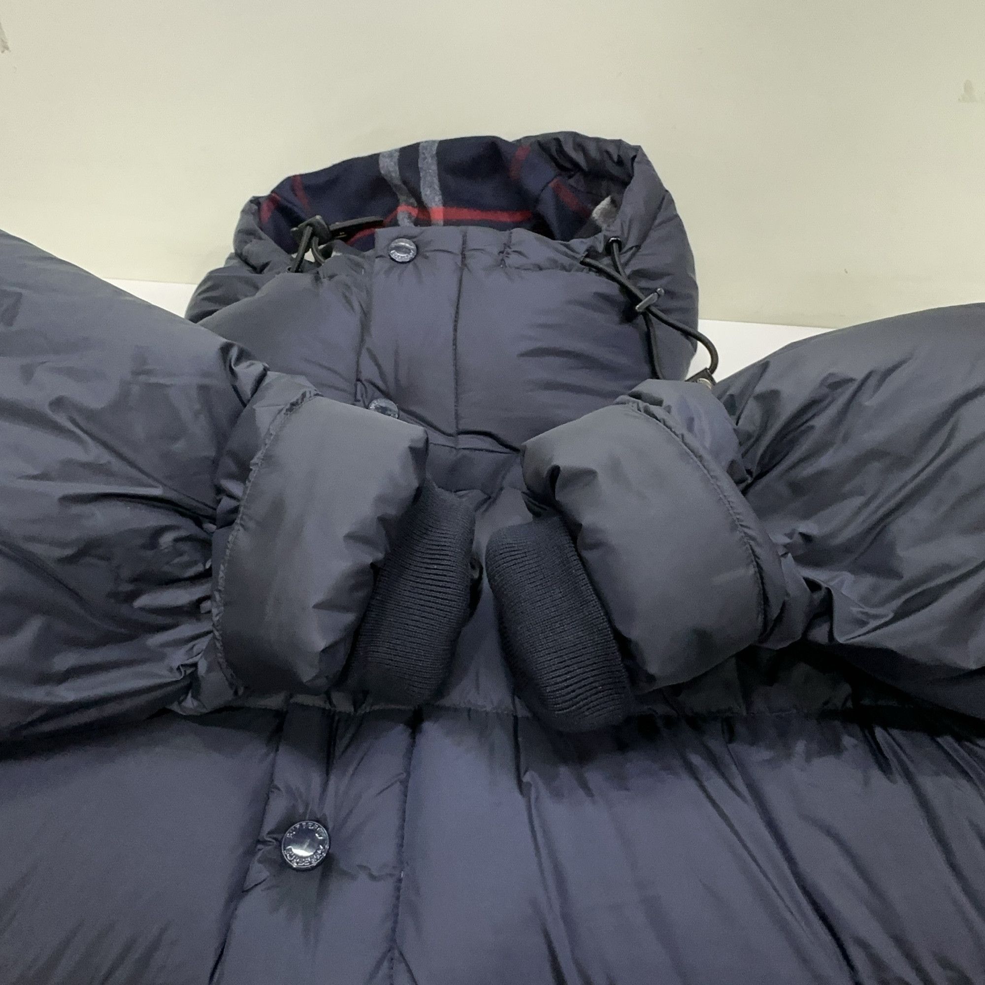 Burberry Burberry Navy Down Jacket Size M Size US M / EU 48-50 / 2 - 9 Thumbnail