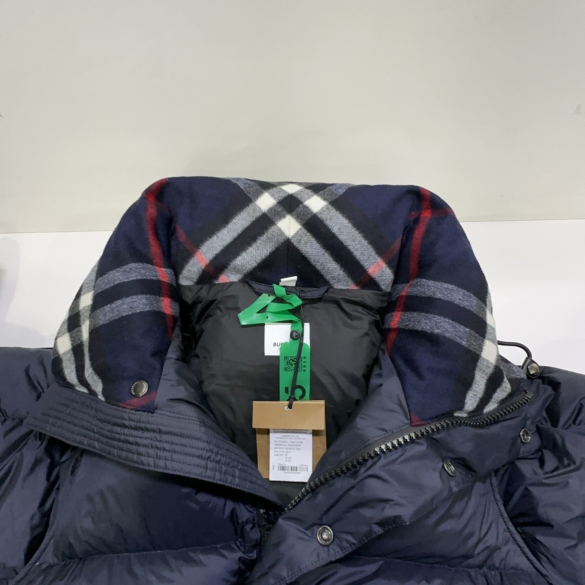 Burberry Burberry Navy Down Jacket Size M Size US M / EU 48-50 / 2 - 13 Thumbnail