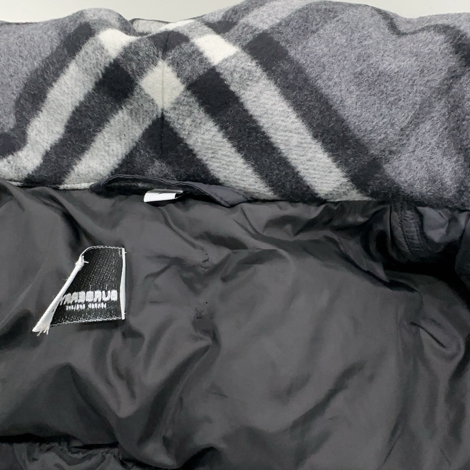 Burberry Burberry Check Lined Puffer Jacket Size S Size US S / EU 44-46 / 1 - 6 Thumbnail