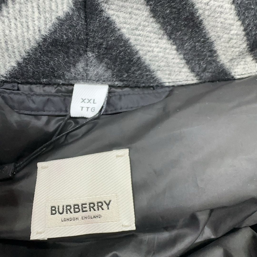 Burberry Burberry Logo Hooded Puffer Jacket Size XXL Size US XXL / EU 58 / 5 - 4 Thumbnail