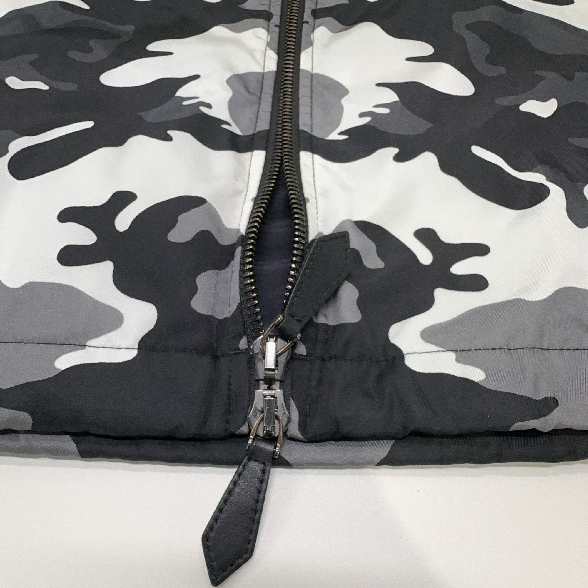 Burberry Burberry Camo Logo Zip Hoodie Jacket Size L Size US L / EU 52-54 / 3 - 9 Thumbnail