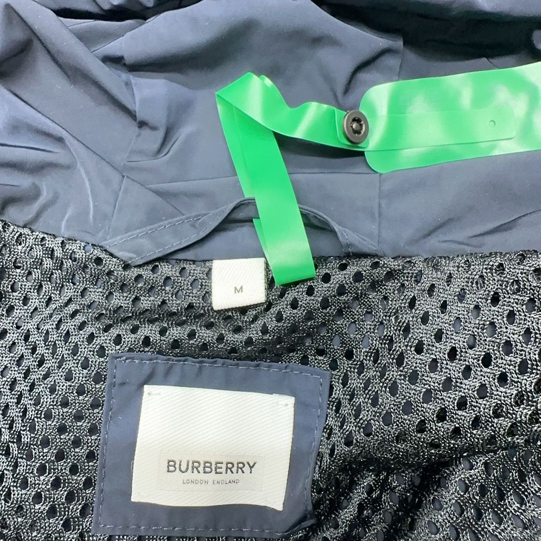 Burberry Burberry Hooded Nylon Jacket Size M Size US M / EU 48-50 / 2 - 4 Thumbnail