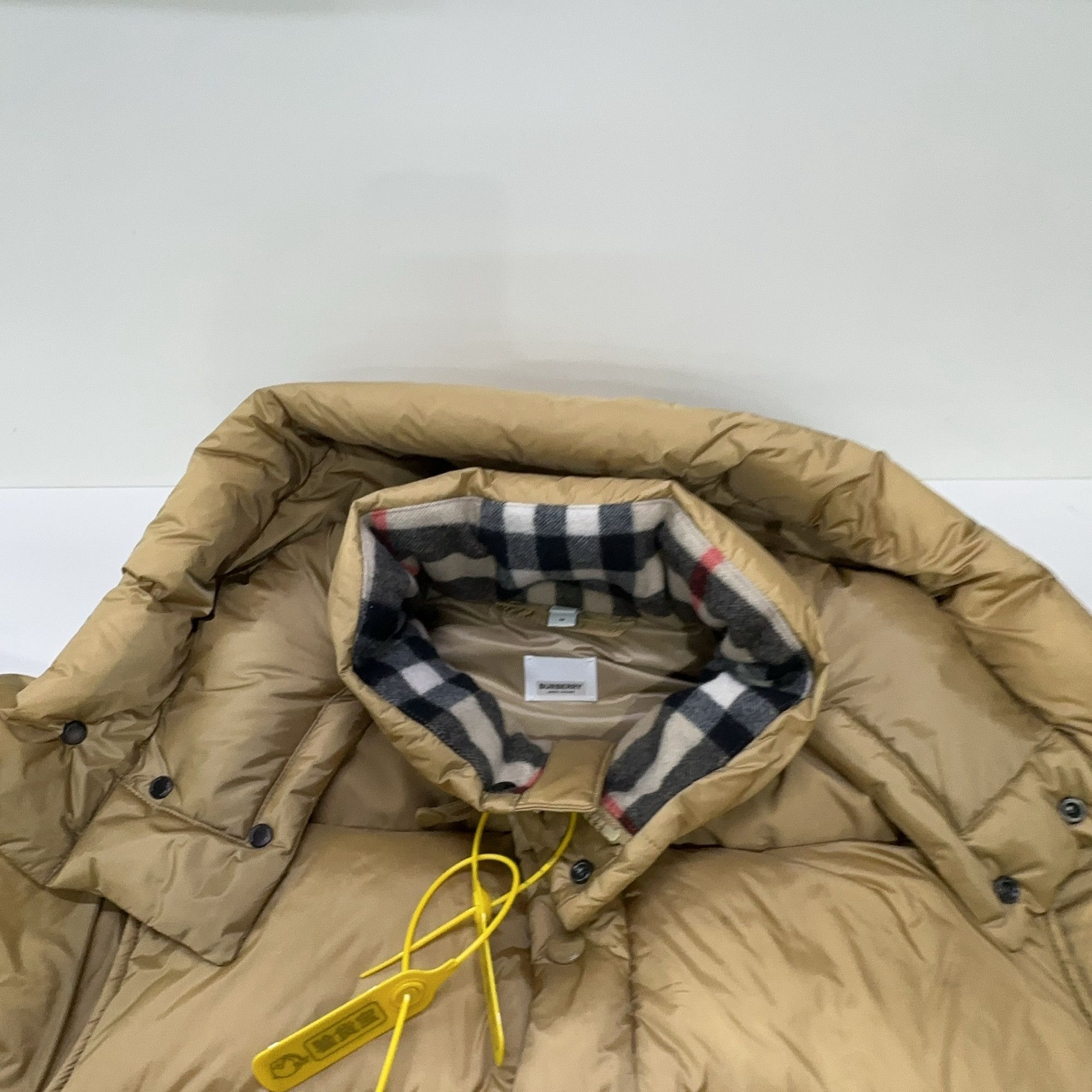 Burberry Burberry Honey Puffer Jacket Size M Size US M / EU 48-50 / 2 - 6 Thumbnail