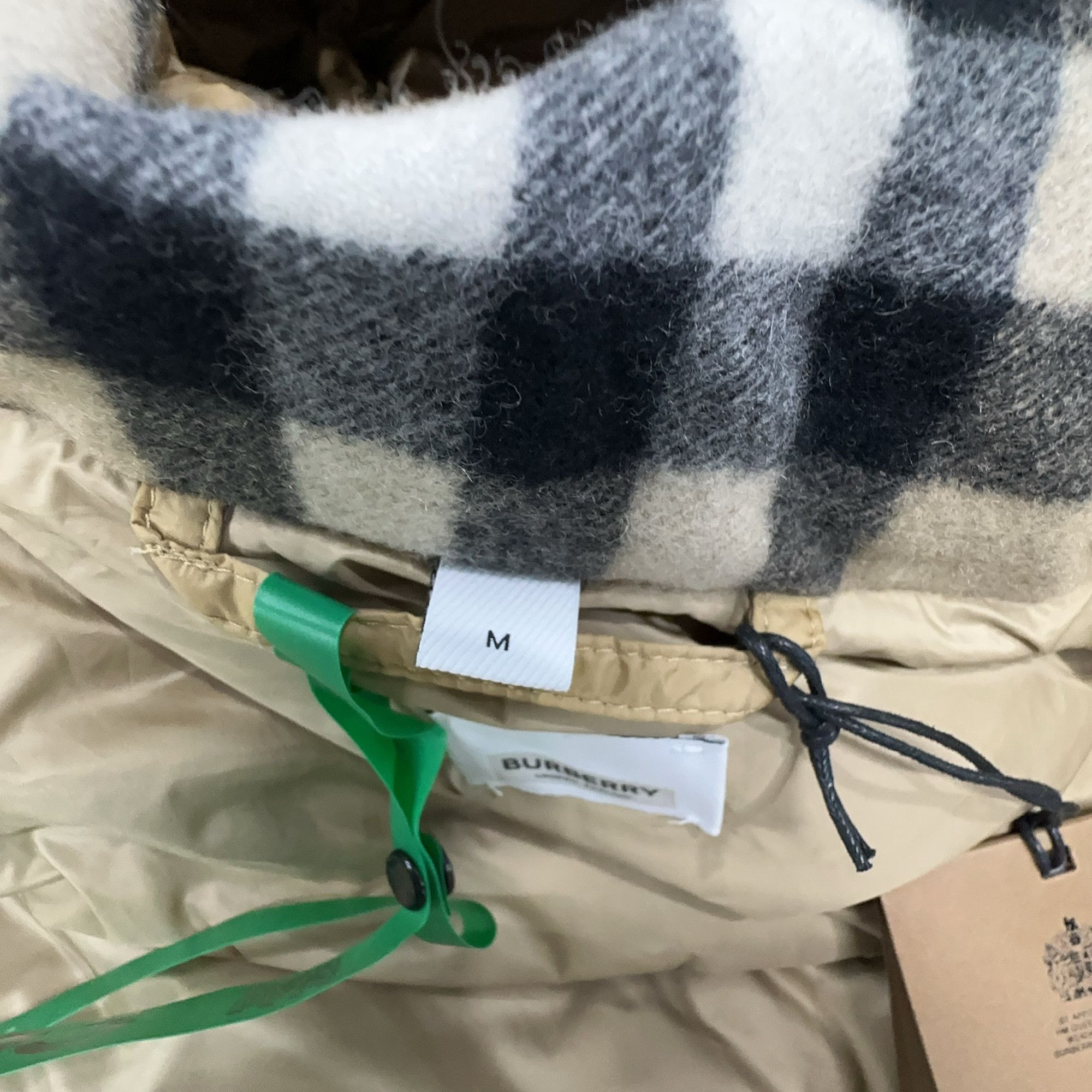 Burberry Burberry Detachable Sleeve Puffer Jacket Size M Size US M / EU 48-50 / 2 - 3 Thumbnail