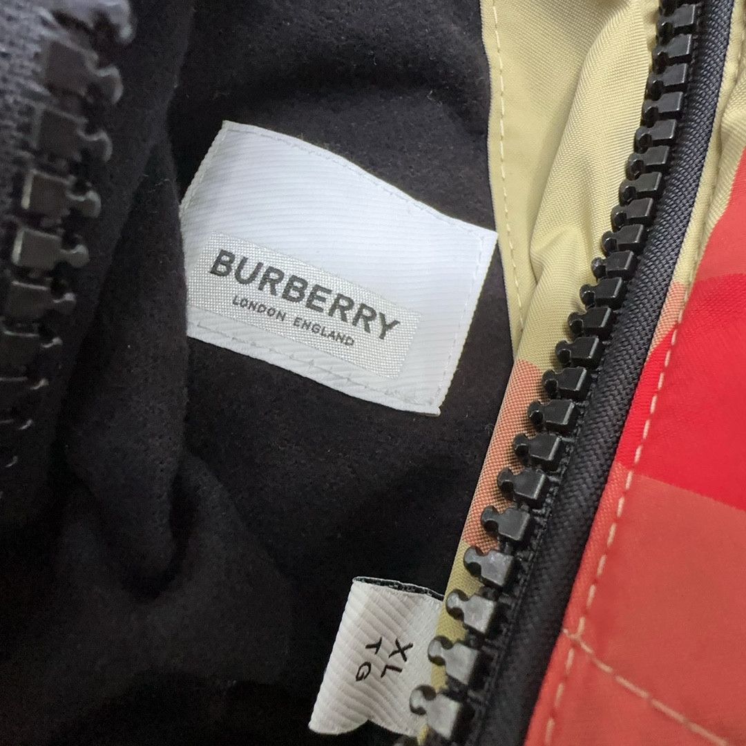 Burberry Burberry Reversible Check Puffer Jacket Size XL Size US XL / EU 56 / 4 - 7 Thumbnail