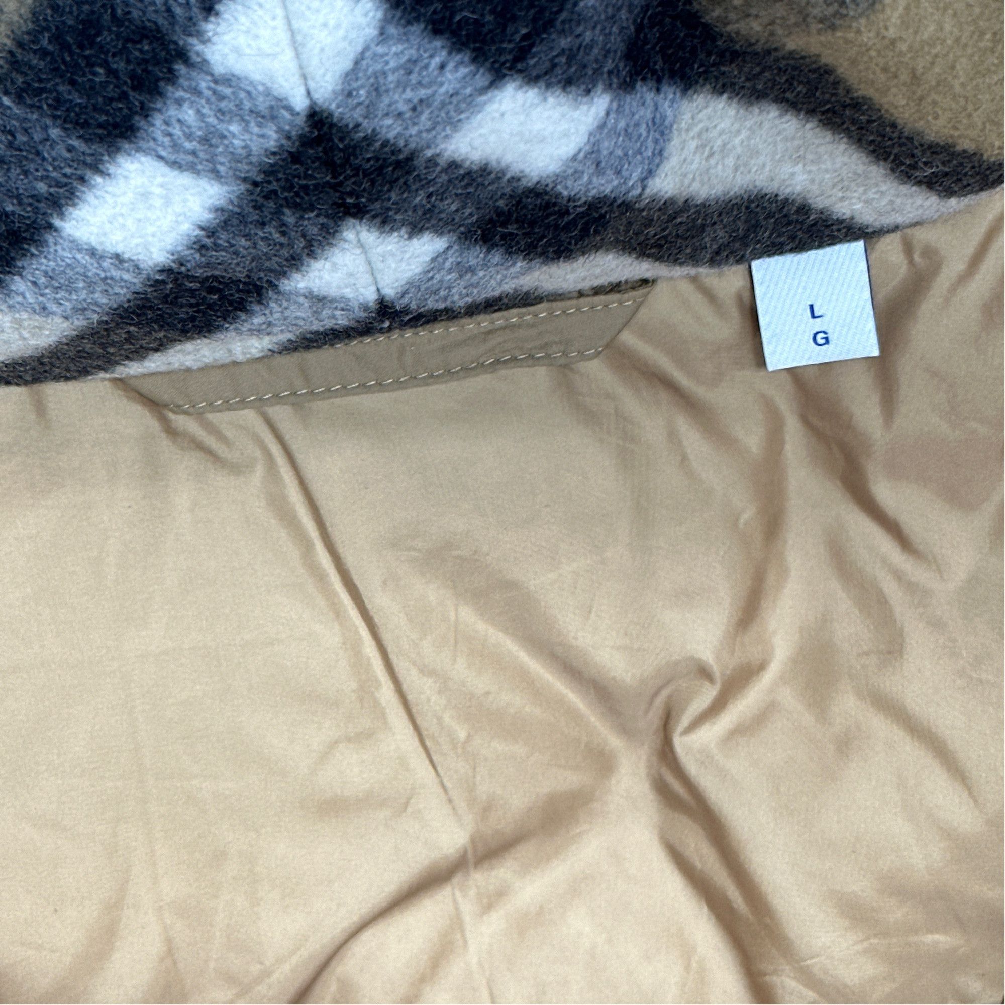 Burberry Burberry Check Hood Puffer Jacket Size L Size US L / EU 52-54 / 3 - 2 Thumbnail
