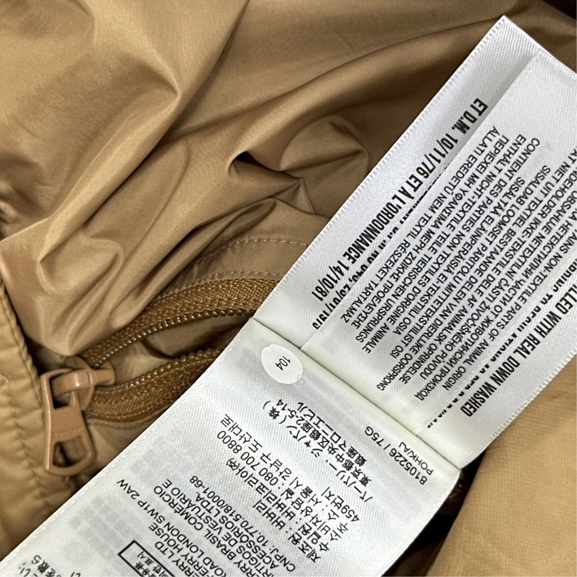 Burberry Burberry Check Hood Puffer Jacket Size L Size US L / EU 52-54 / 3 - 3 Thumbnail