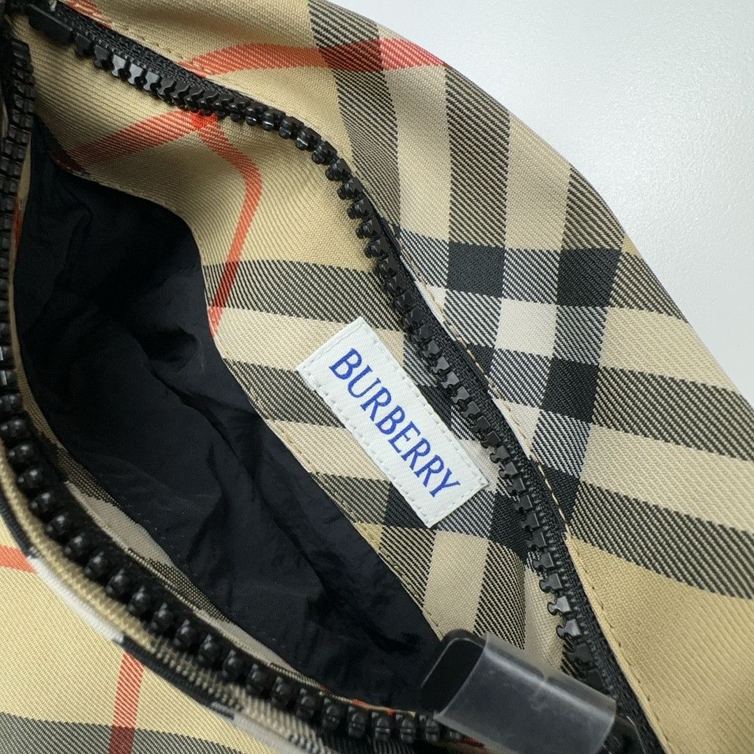 Burberry Burberry Reversible Check Hooded Jacket Size S Size US S / EU 44-46 / 1 - 13 Thumbnail