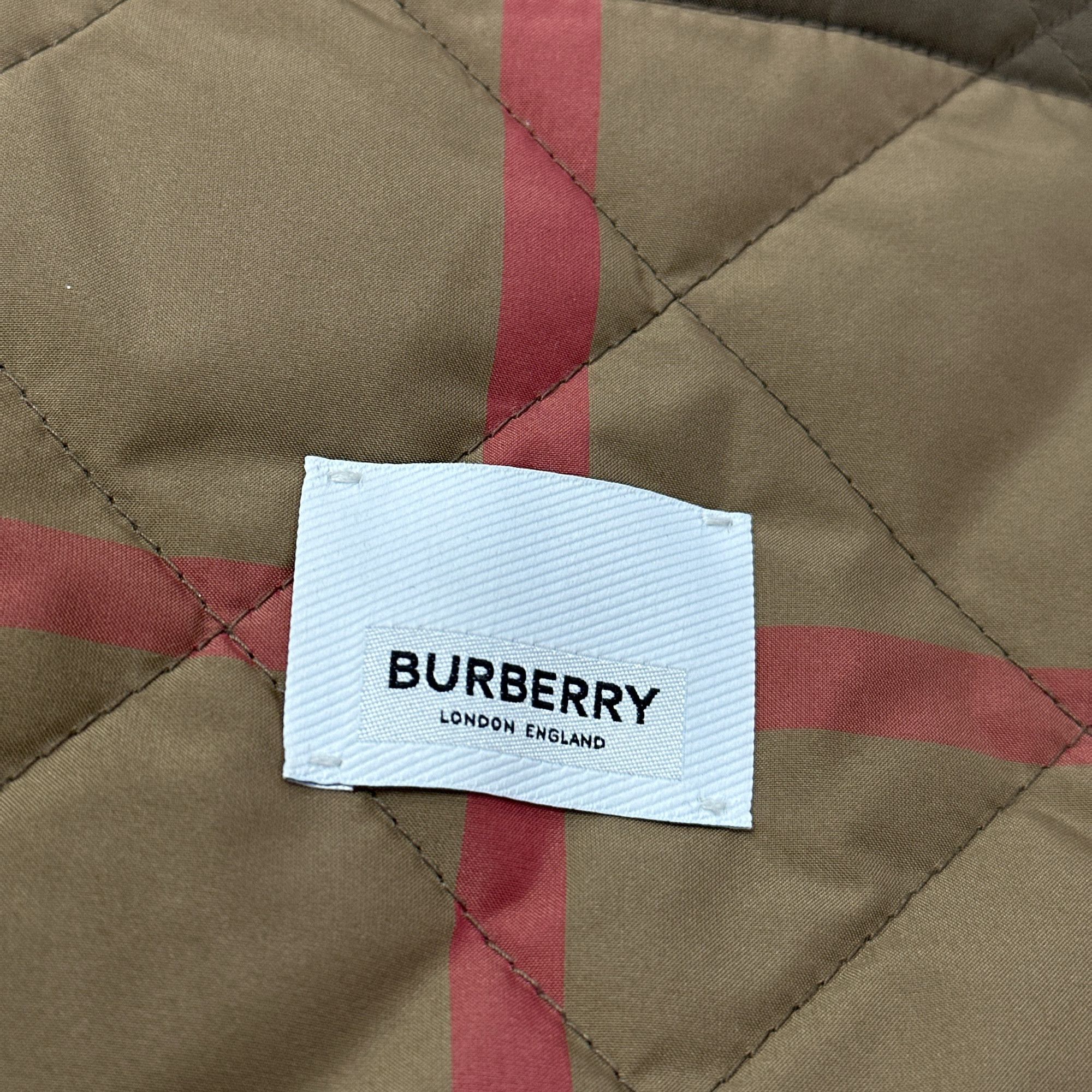Burberry Burberry Quilted Check Lining Light Jacket Size L Size US L / EU 52-54 / 3 - 3 Thumbnail