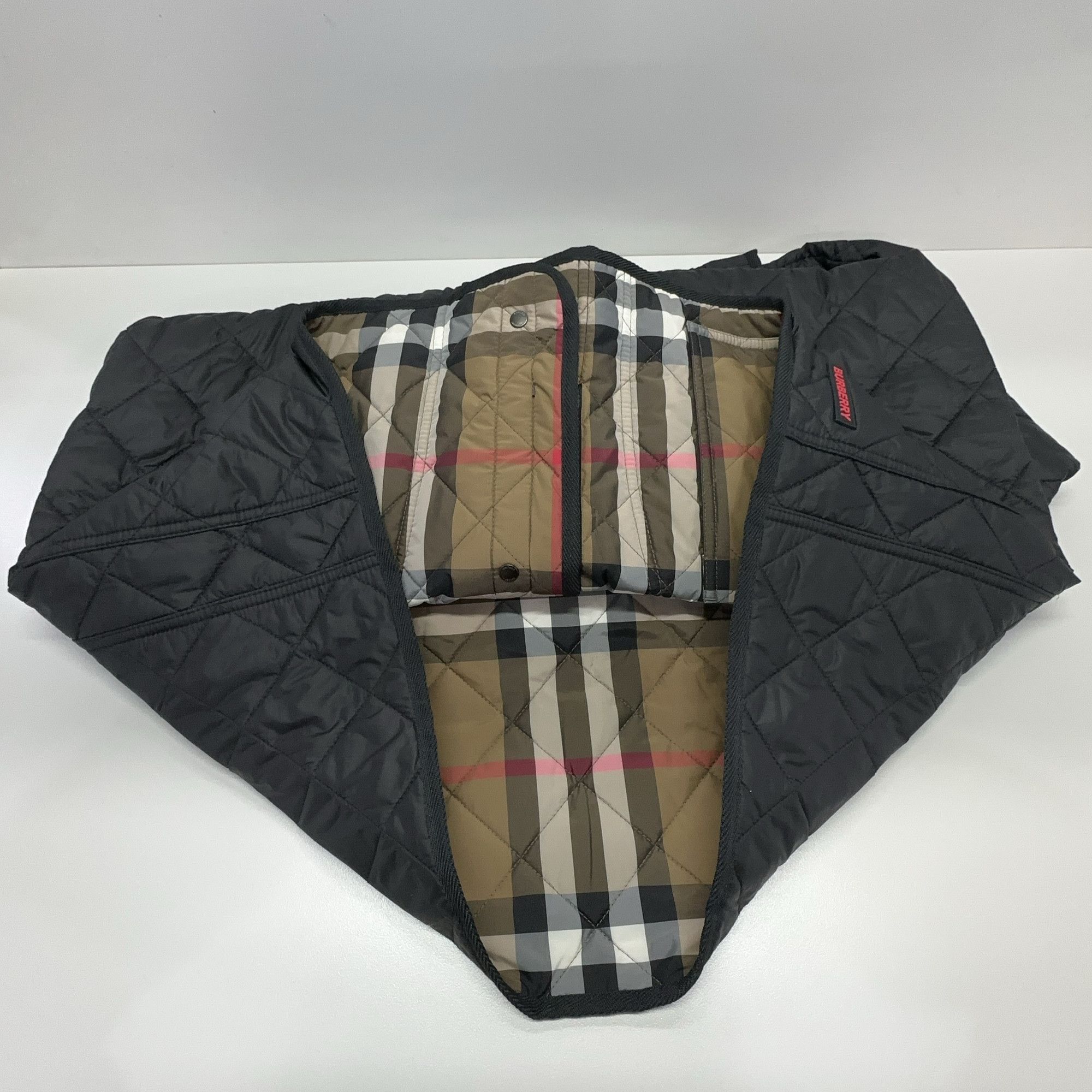 Burberry Burberry Quilted Check Lining Light Jacket Size L Size US L / EU 52-54 / 3 - 8 Thumbnail
