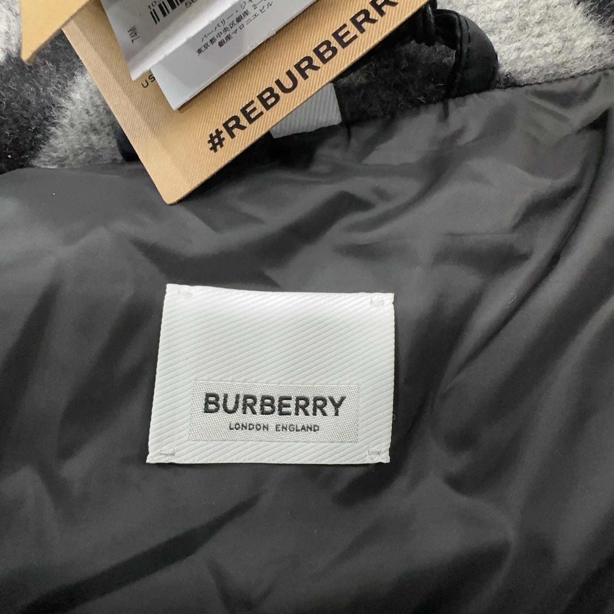 Burberry Burberry Detachable Sleeve Puffer Jacket Size L Size US L / EU 52-54 / 3 - 3 Thumbnail