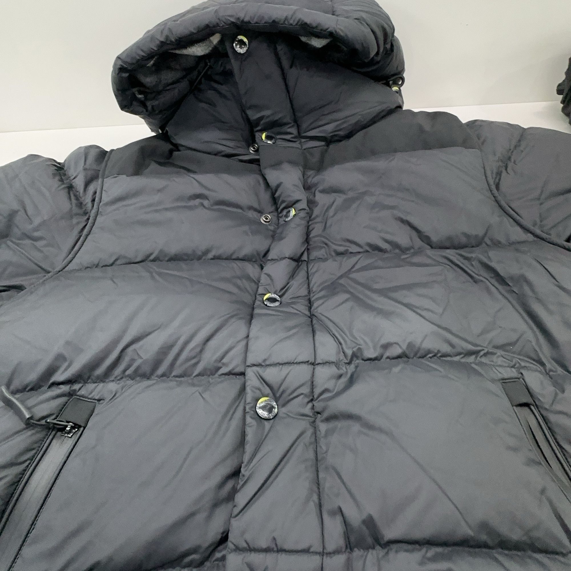 Burberry Burberry Detachable Sleeve Puffer Jacket Size L Size US L / EU 52-54 / 3 - 7 Thumbnail