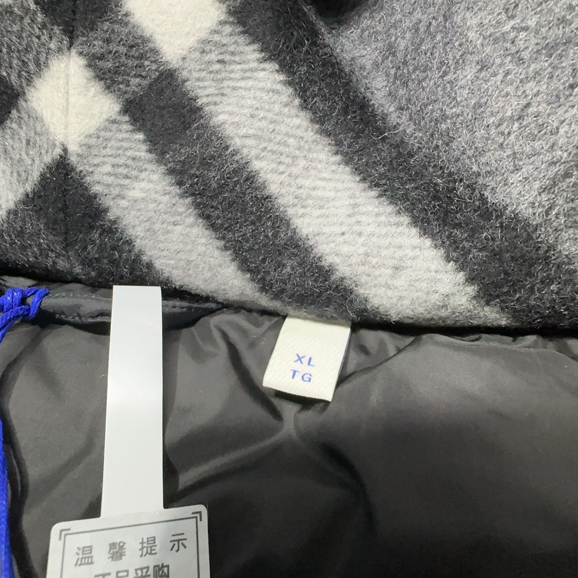 Burberry Burberry Hooded Puffer Jacket Size XL Size US XL / EU 56 / 4 - 5 Thumbnail