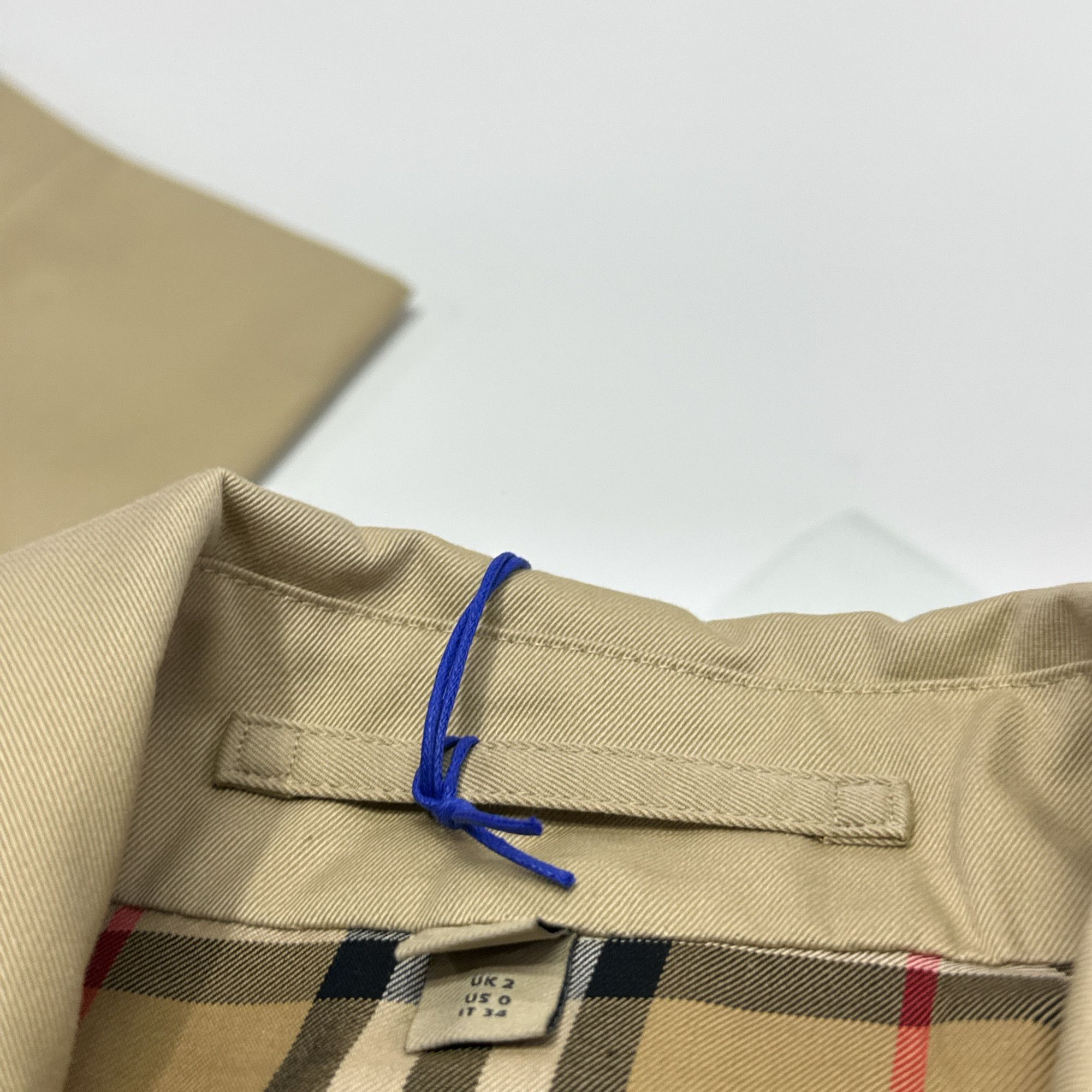 Burberry Burberry Camden Car Coat Honey Size 0 Size XXS / US 00 / IT 34 - 4 Thumbnail