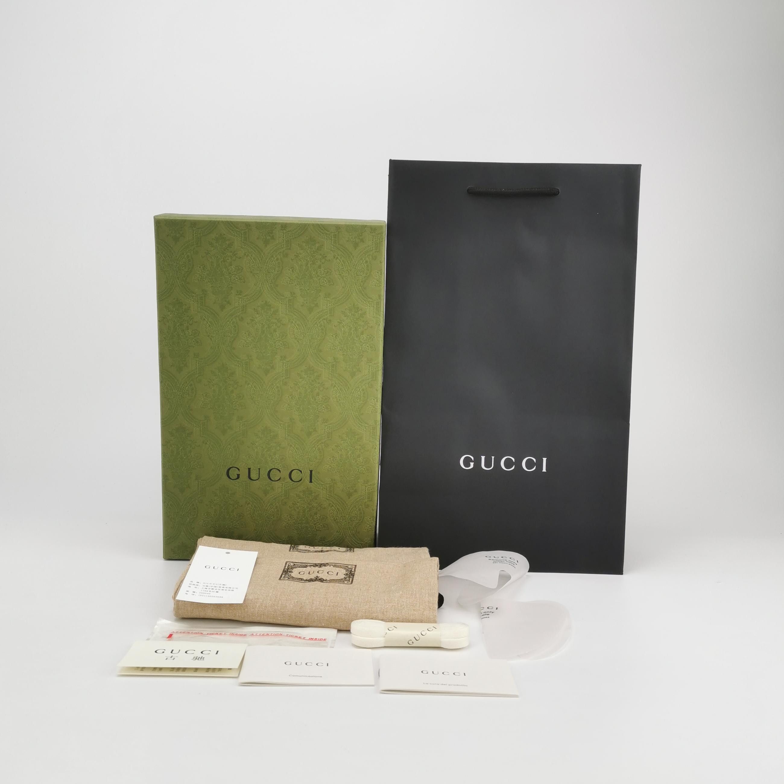 Gucci Gucci Women 5 Lowtop Sneakers Size US 5 / IT 35 - 6 Thumbnail