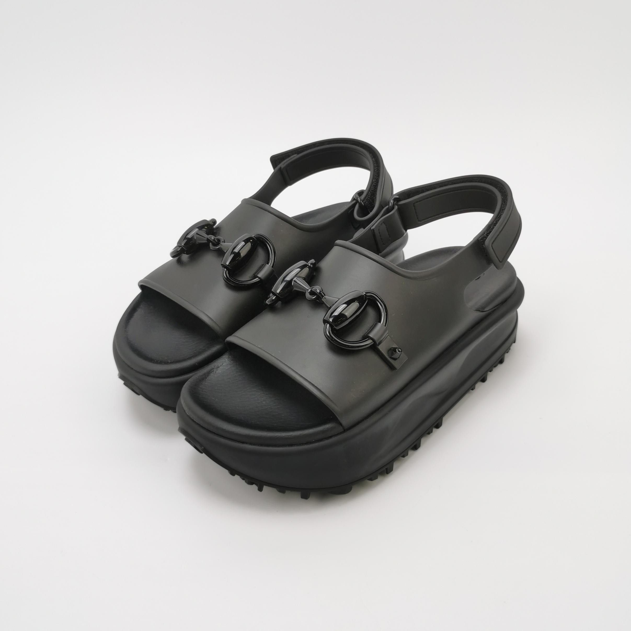 Gucci Gucci Women 5 Sandals Size US 5 / IT 35 - 2 Thumbnail