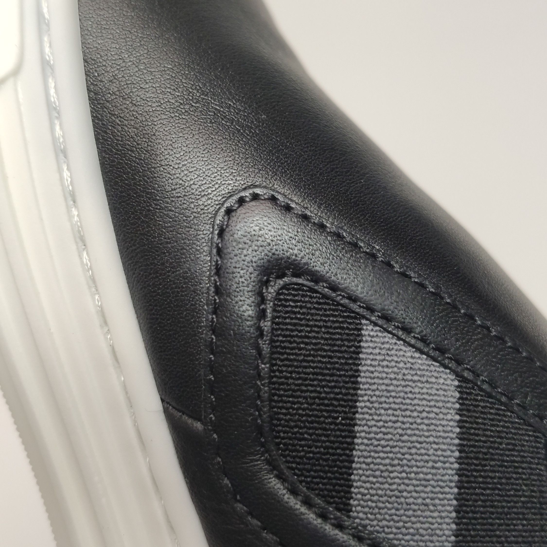 Gucci Gucci Women it_34 Lowtop Sneakers Size US 4 / IT 34 - 7 Thumbnail