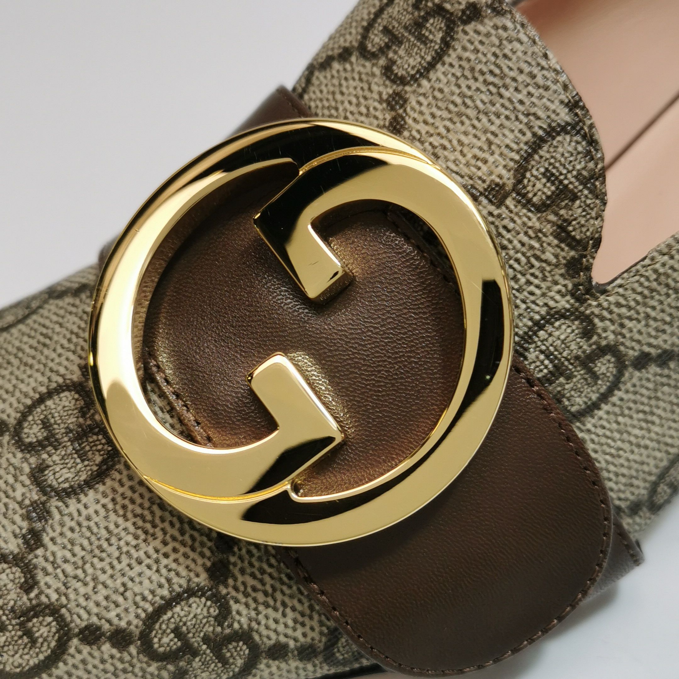 Gucci Gucci Women 5-5 Flats Size US 5.5 / IT 35.5 - 9 Thumbnail