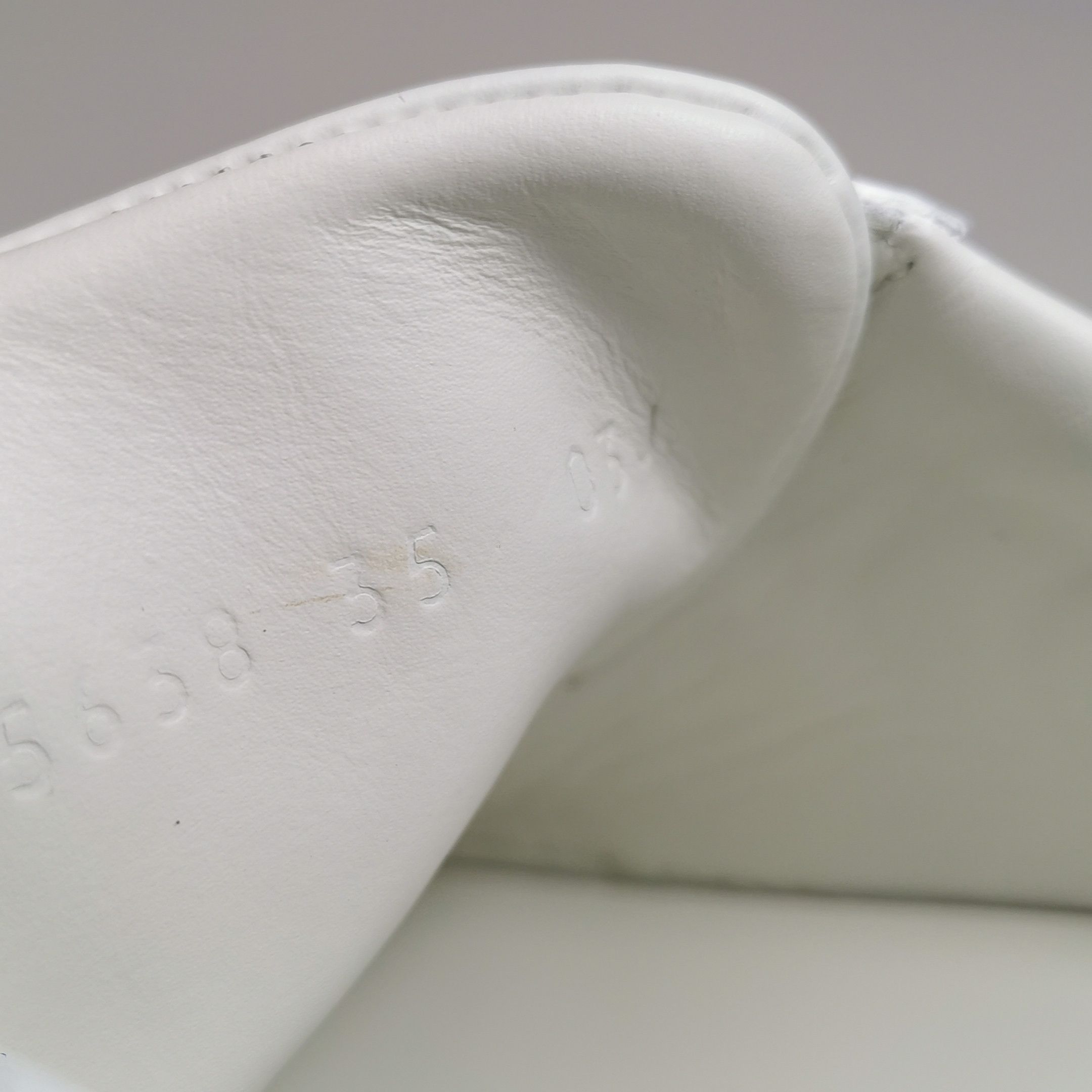 Gucci Gucci Women 5 Lowtop Sneakers Size US 5 / IT 35 - 9 Thumbnail