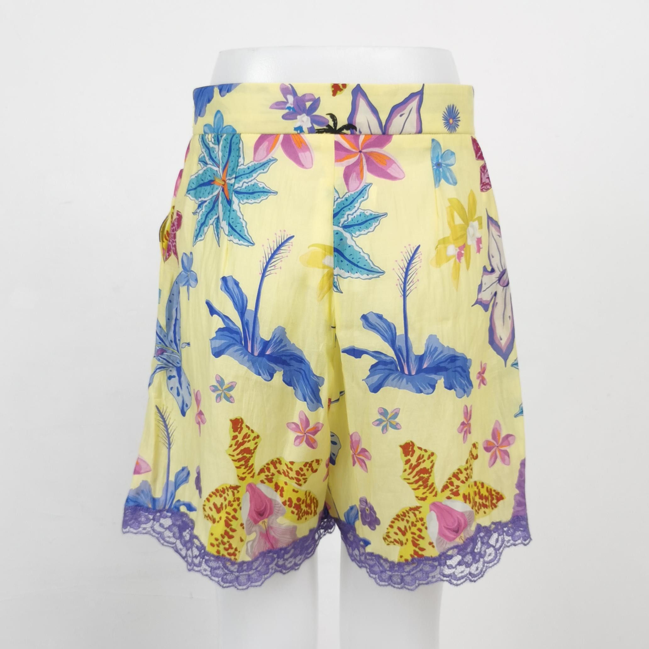 Gucci Gucci Women 40 Shorts Size 40" / US 18 - 2 Thumbnail