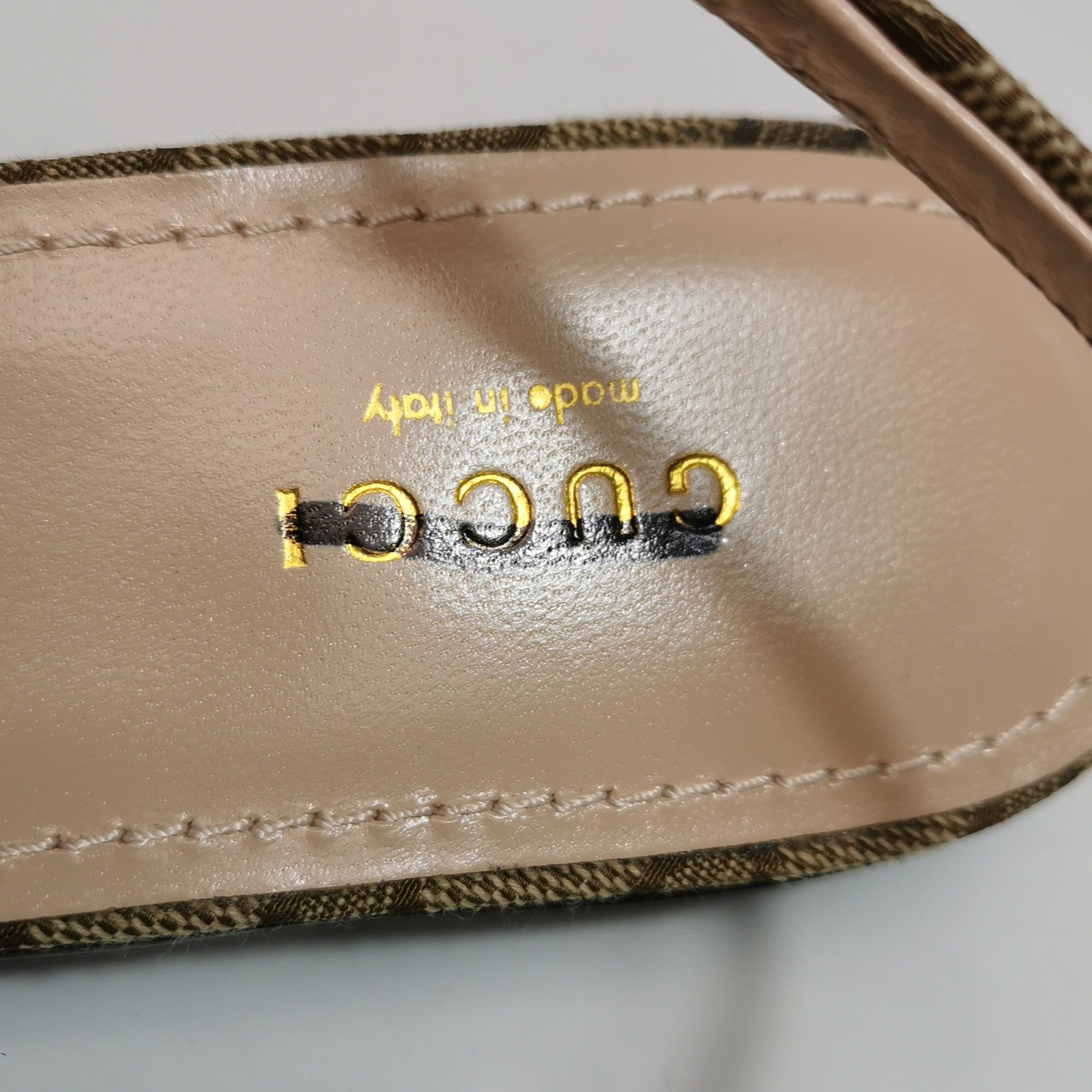 Gucci Gucci Women 6-5 Flats Size US 6.5 / IT 36.5 - 10 Thumbnail