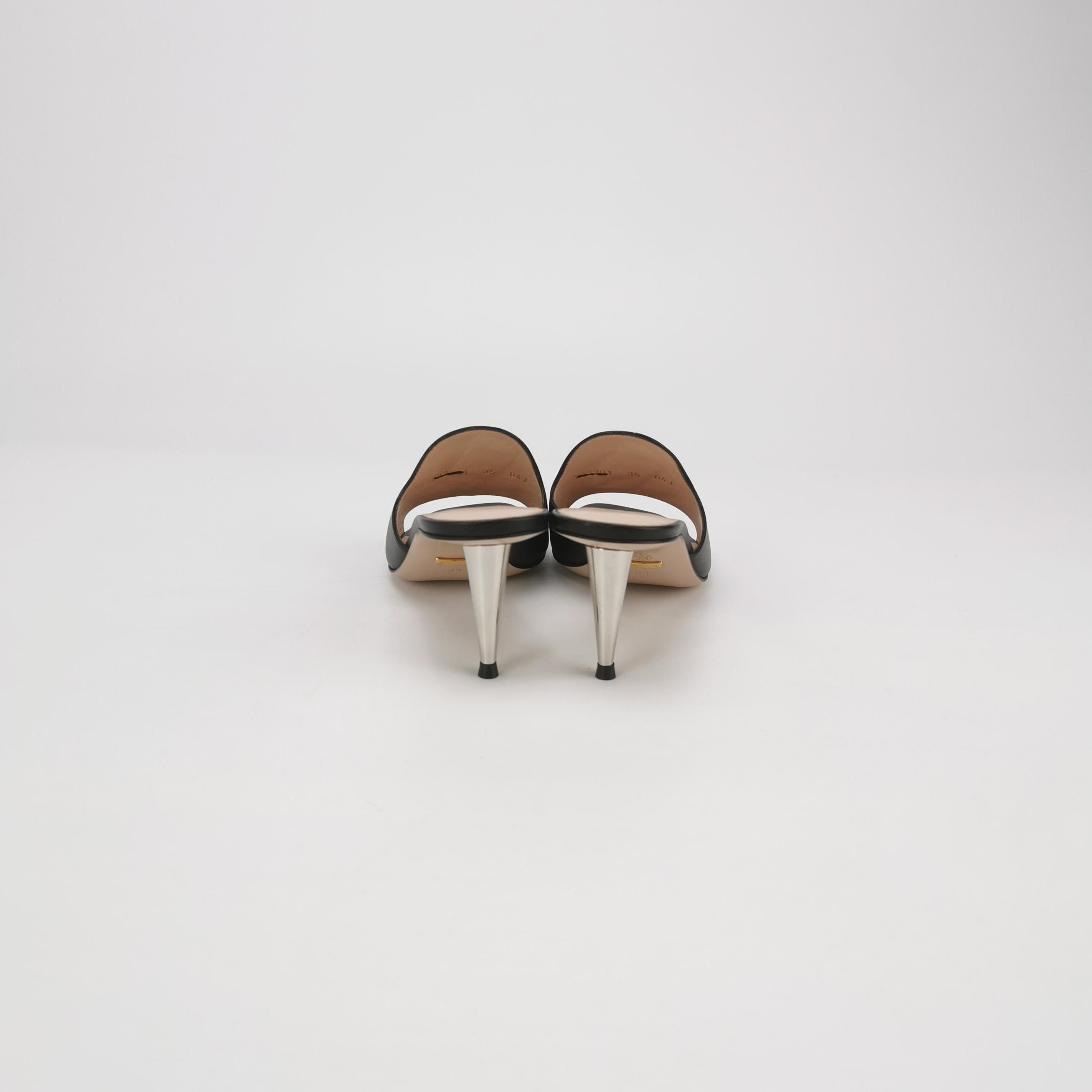 Gucci Gucci Women 5 Sandals Size US 5 / IT 35 - 3 Thumbnail