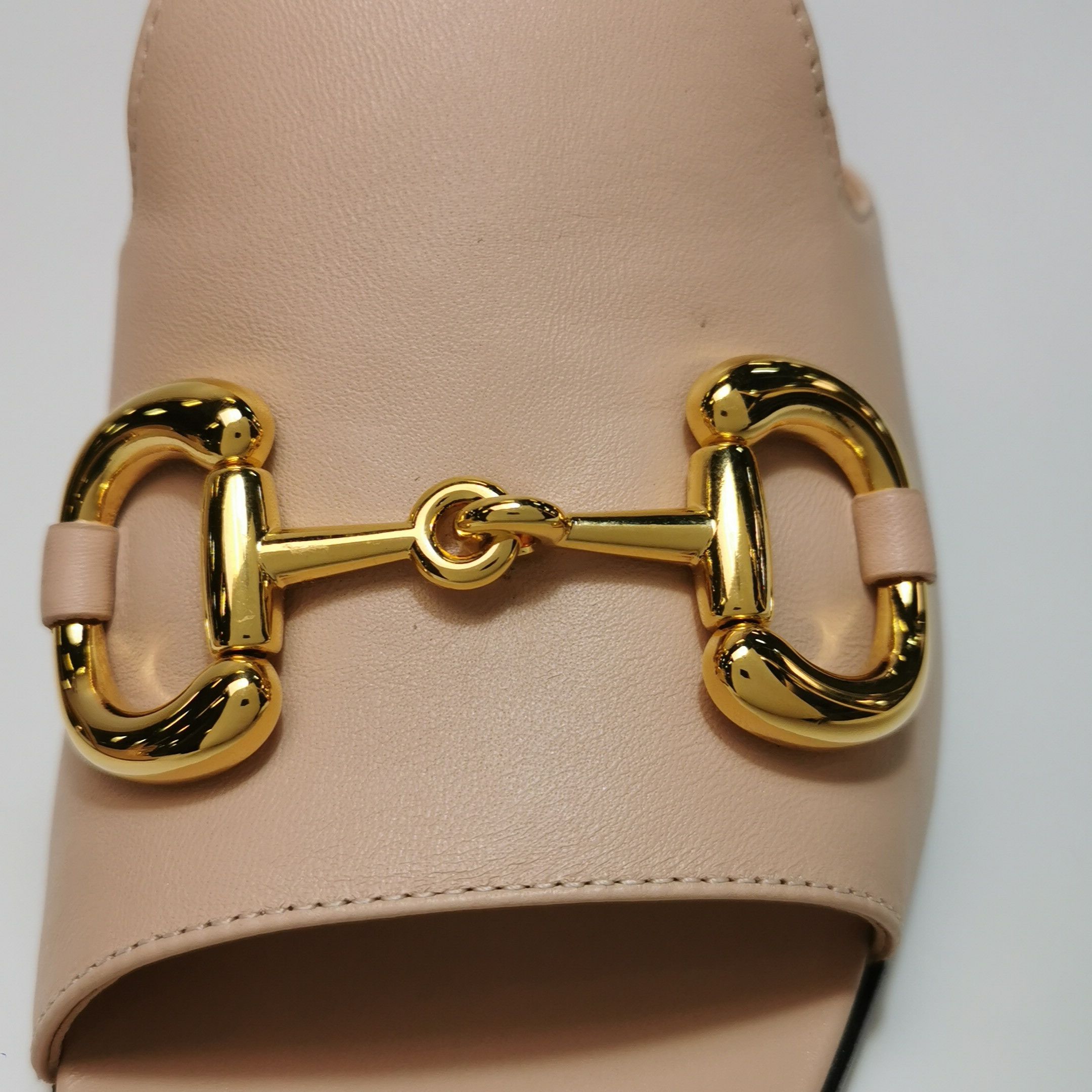 Gucci Gucci Women 9 Sandals Size US 9 / IT 39 - 9 Thumbnail