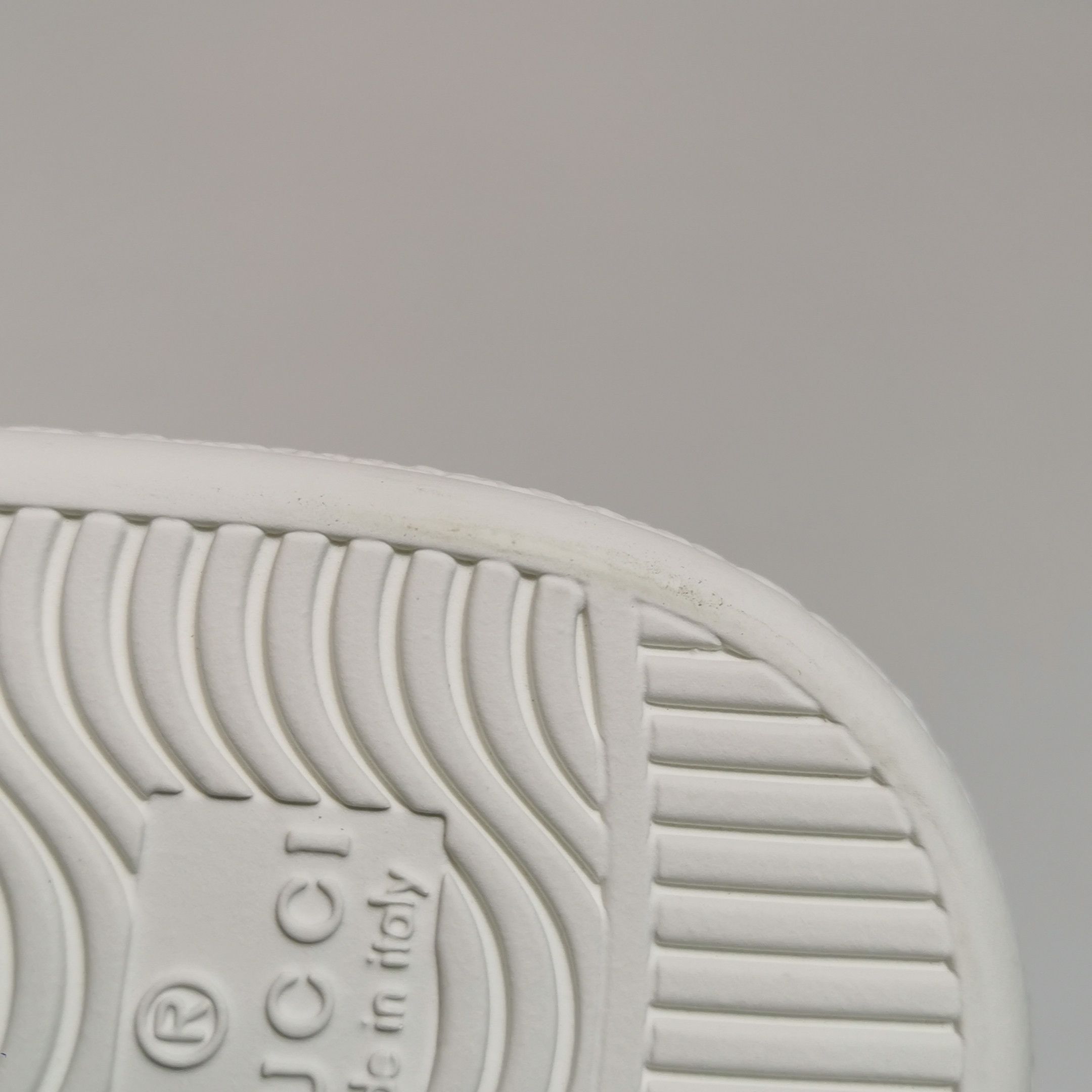 Gucci Gucci Women 5-5 Lowtop Sneakers Size US 5.5 / IT 35.5 - 11 Thumbnail
