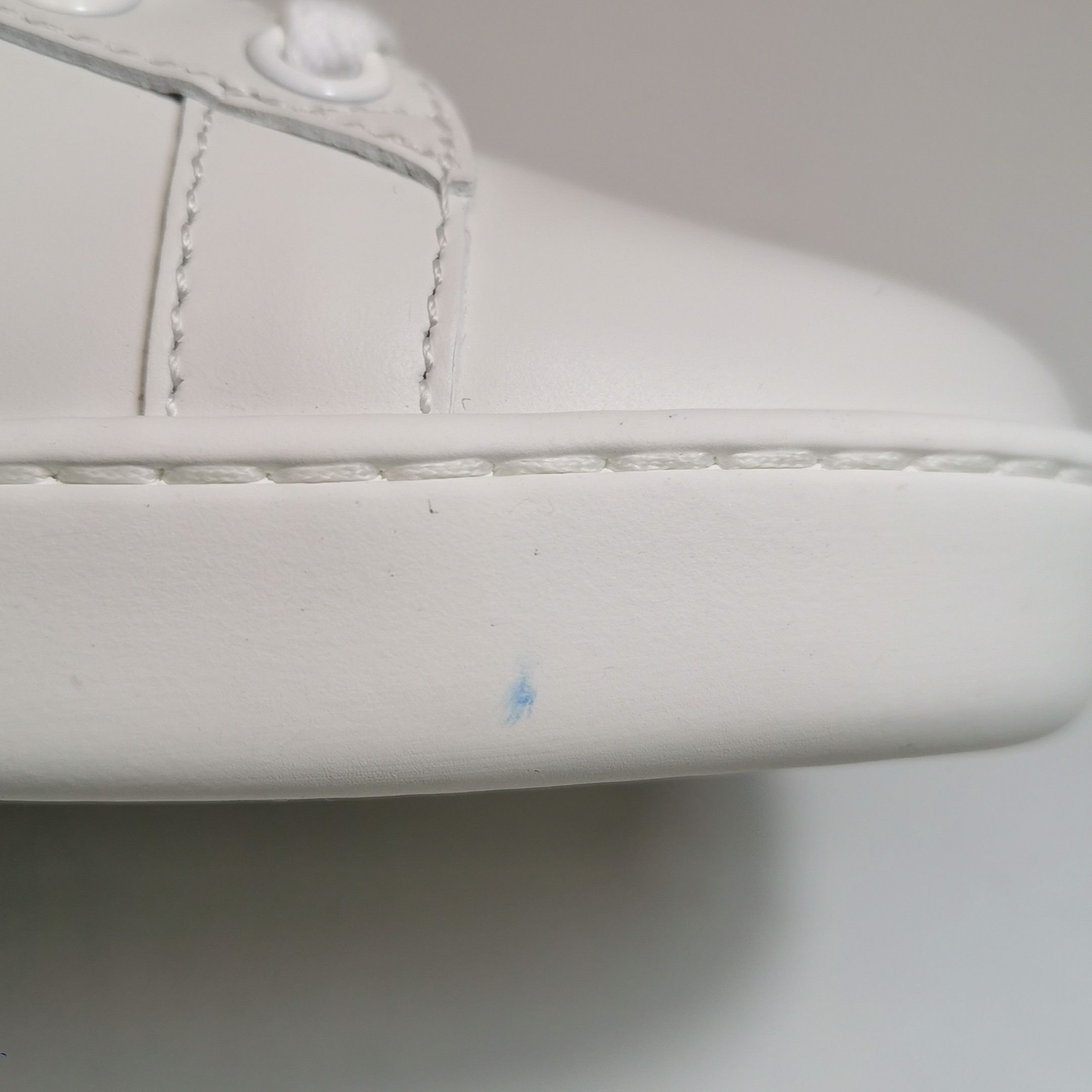 Gucci Gucci Women 7-5 Lowtop Sneakers Size US 7.5 / IT 37.5 - 8 Thumbnail