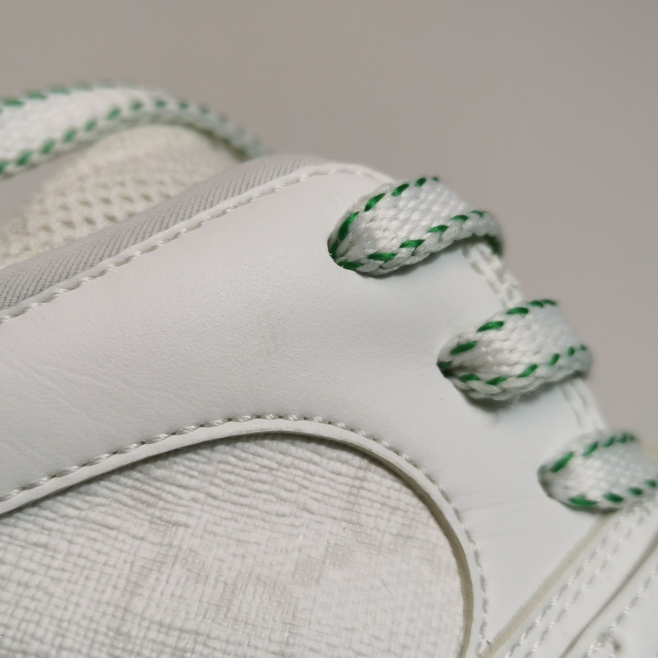 Gucci Gucci Women 7-5 Lowtop Sneakers Size US 7.5 / IT 37.5 - 7 Thumbnail