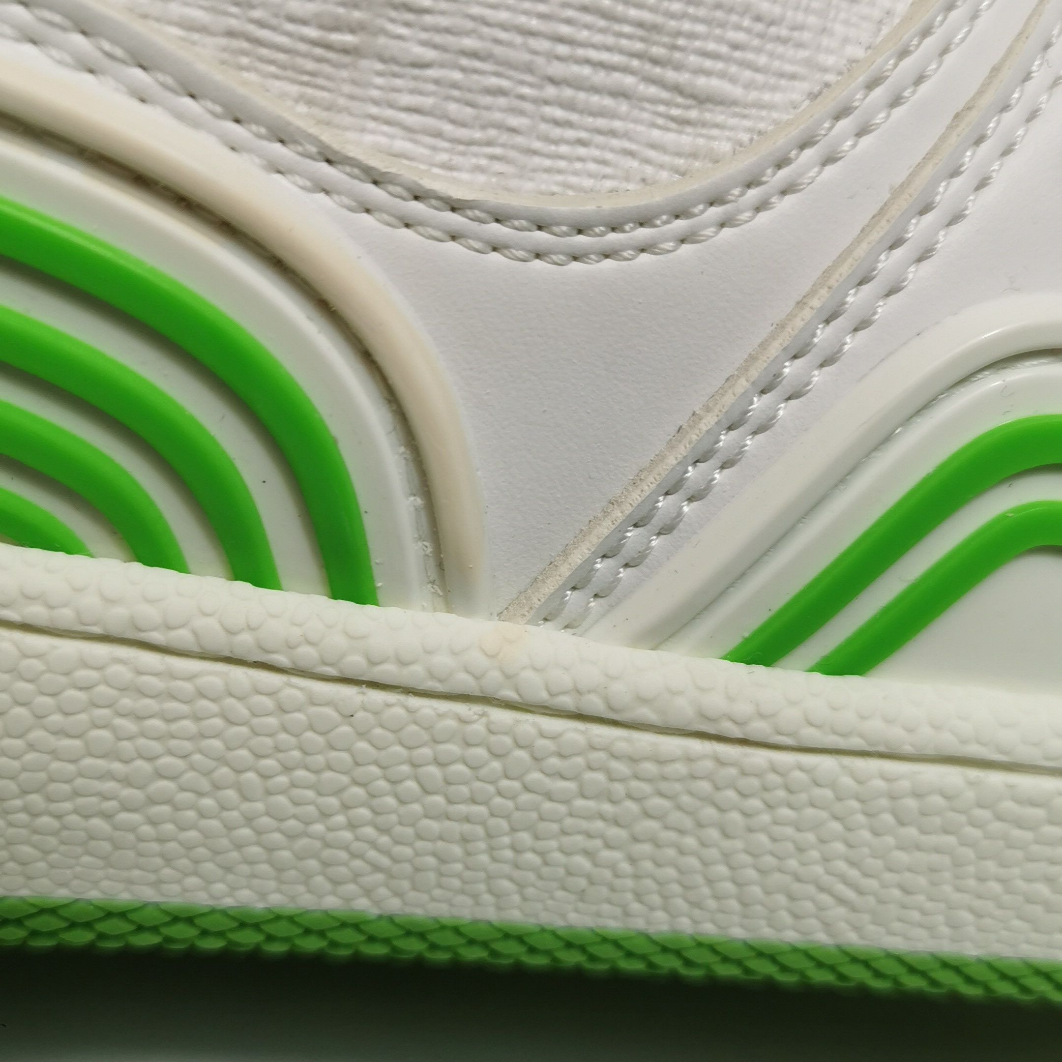 Gucci Gucci Women 7-5 Lowtop Sneakers Size US 7.5 / IT 37.5 - 8 Thumbnail