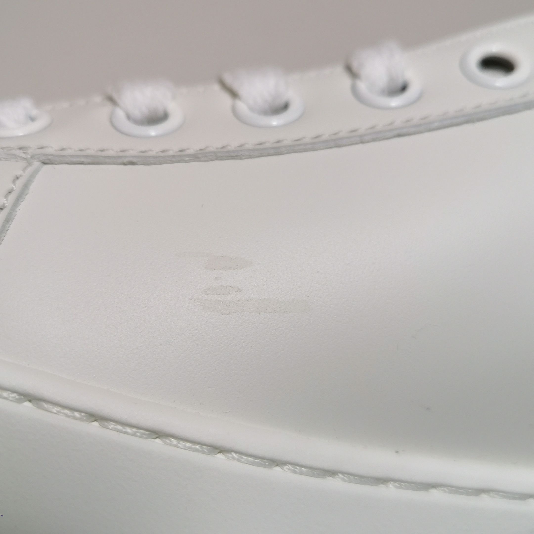 Gucci Gucci Women 6 Lowtop Sneakers Size US 6 / IT 36 - 7 Thumbnail