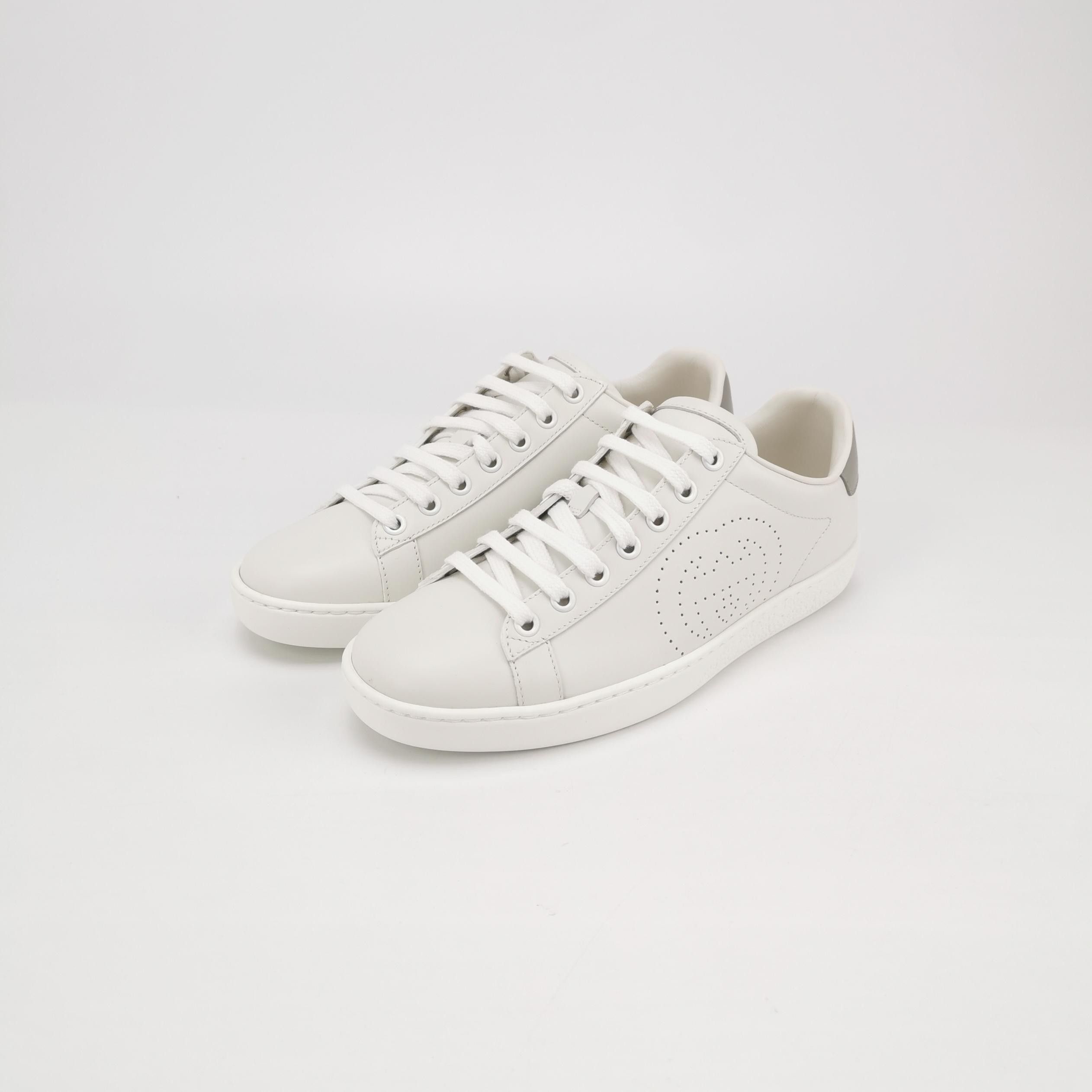 Gucci Gucci Women 6 Lowtop Sneakers Size US 6 / IT 36 - 2 Thumbnail
