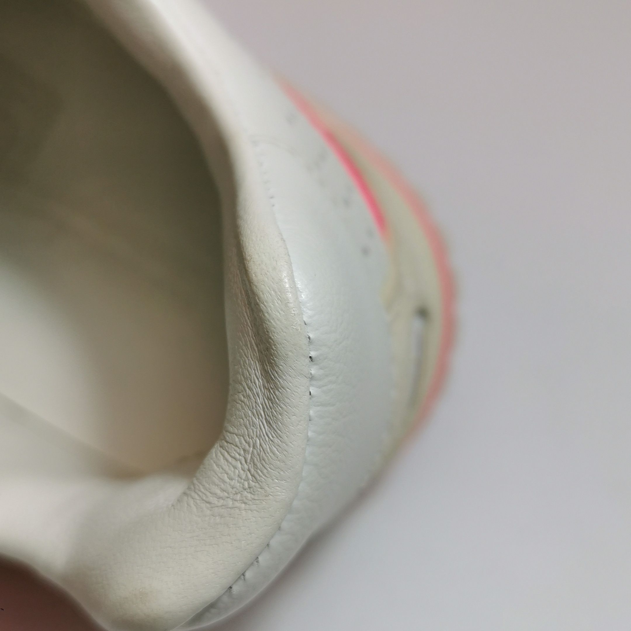 Gucci Gucci Women 6-5 Lowtop Sneakers Size US 6.5 / IT 36.5 - 9 Thumbnail