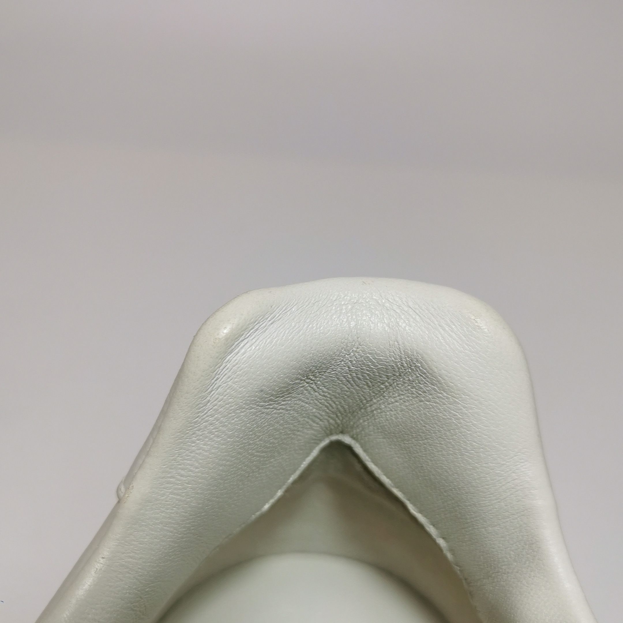 Gucci Gucci Women 6-5 Lowtop Sneakers Size US 6.5 / IT 36.5 - 8 Thumbnail