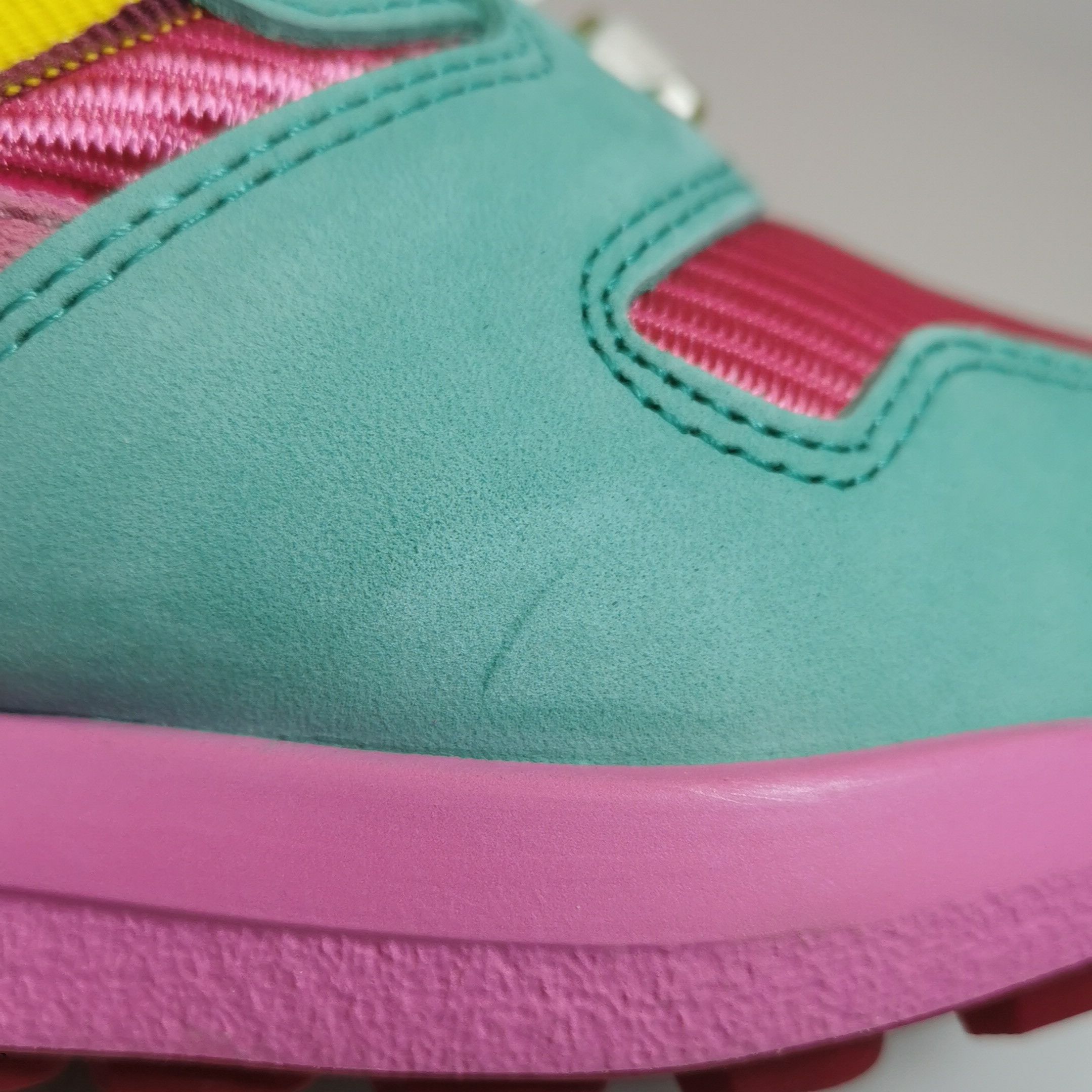 Gucci Gucci Women 6-5 Lowtop Sneakers Size US 6.5 / IT 36.5 - 7 Thumbnail