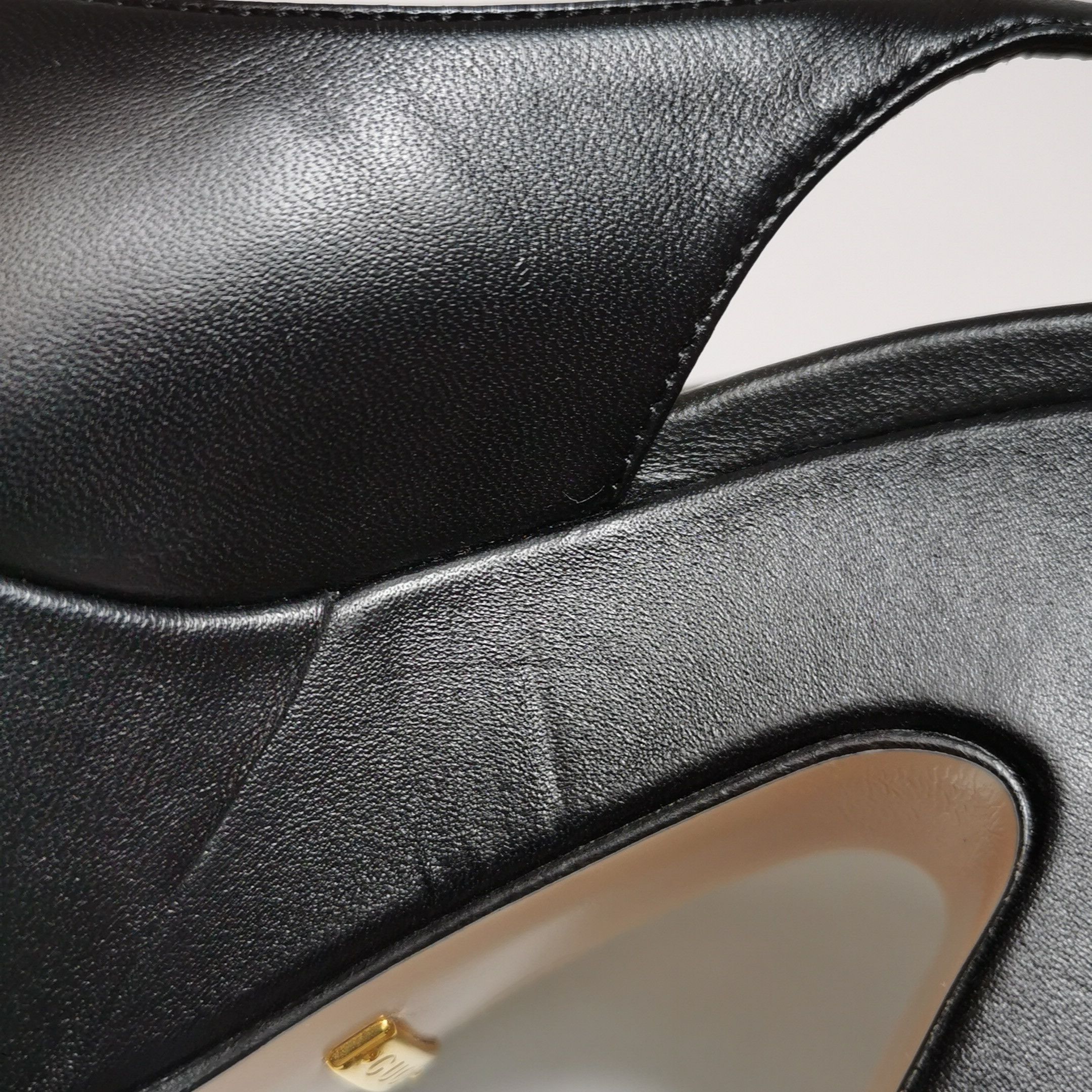 Gucci Gucci Women 5 Heels Size US 5 / IT 35 - 16 Thumbnail