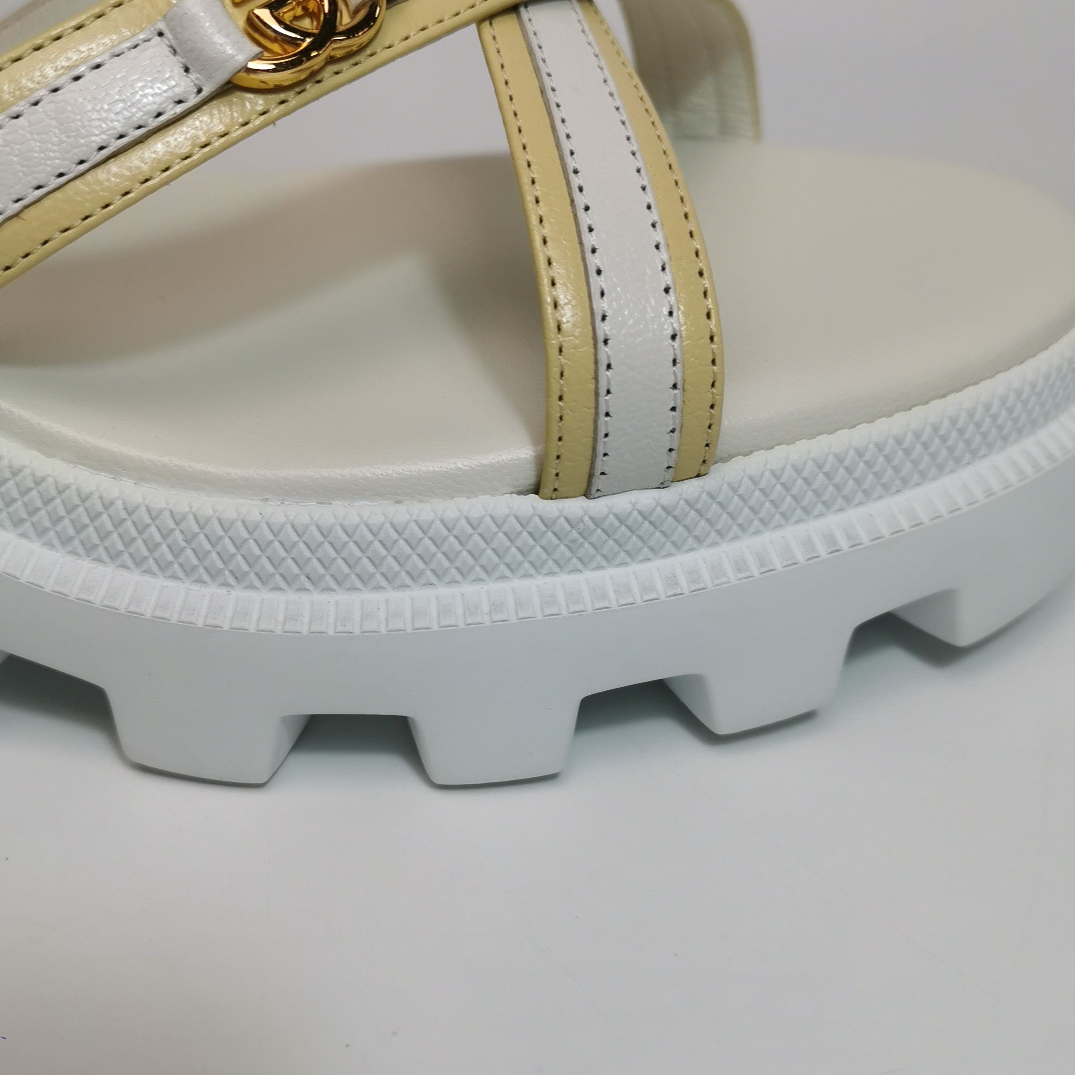 Gucci Gucci Women 9 Sandals Size US 9 / IT 39 - 12 Thumbnail
